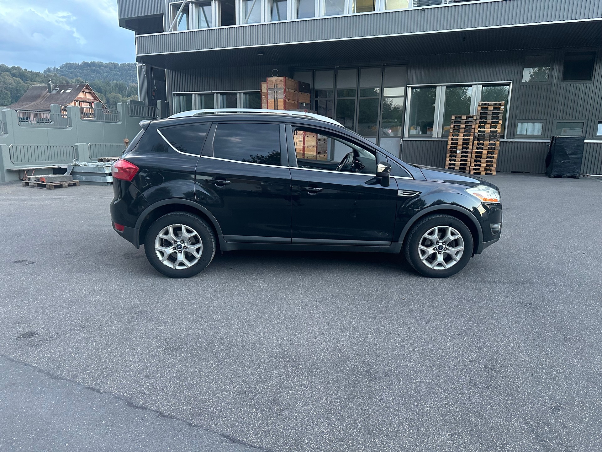 FORD Kuga 2.0 TDCi Carving 4WD-image-4