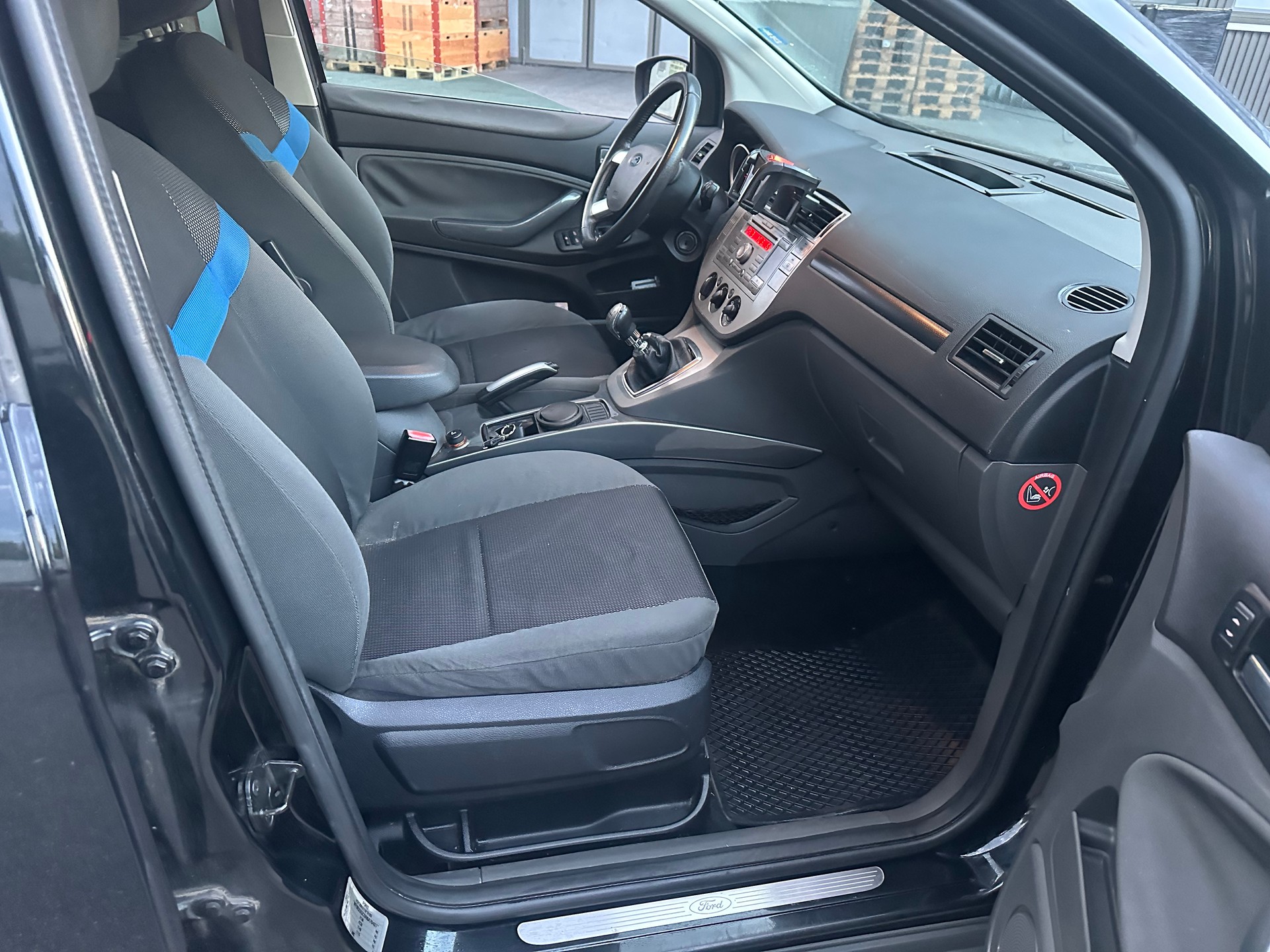 FORD Kuga 2.0 TDCi Carving 4WD-image-8