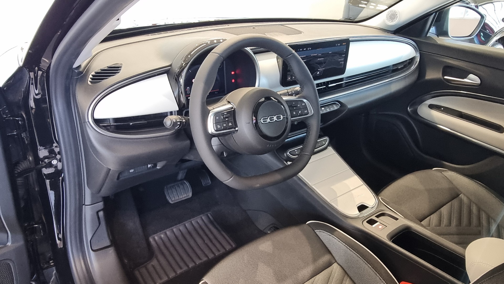 FIAT 600 1.2 Hybrid 145 La Prima-image-16