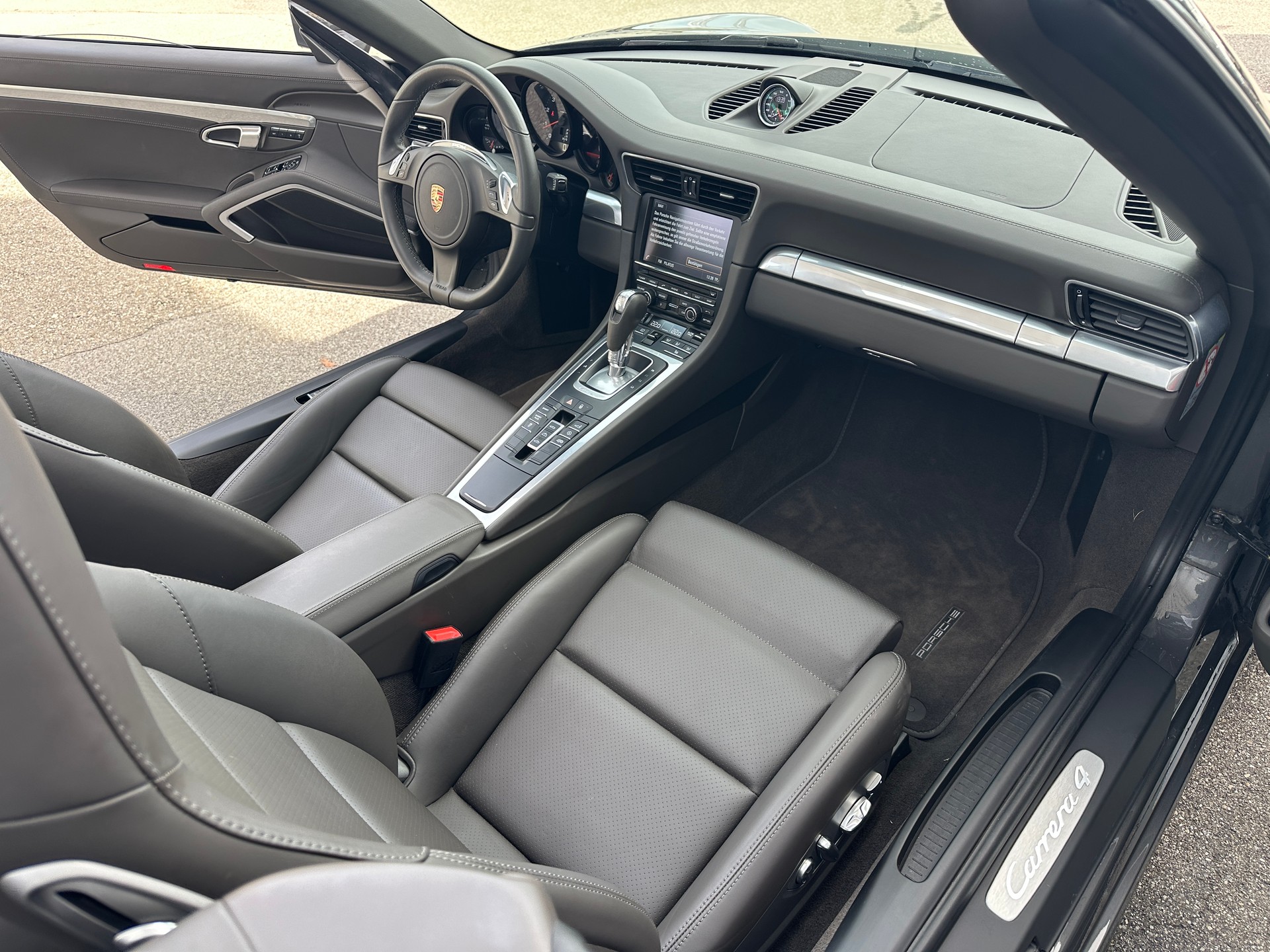 PORSCHE 911 Cabrio Carrera 4 PDK-image-15