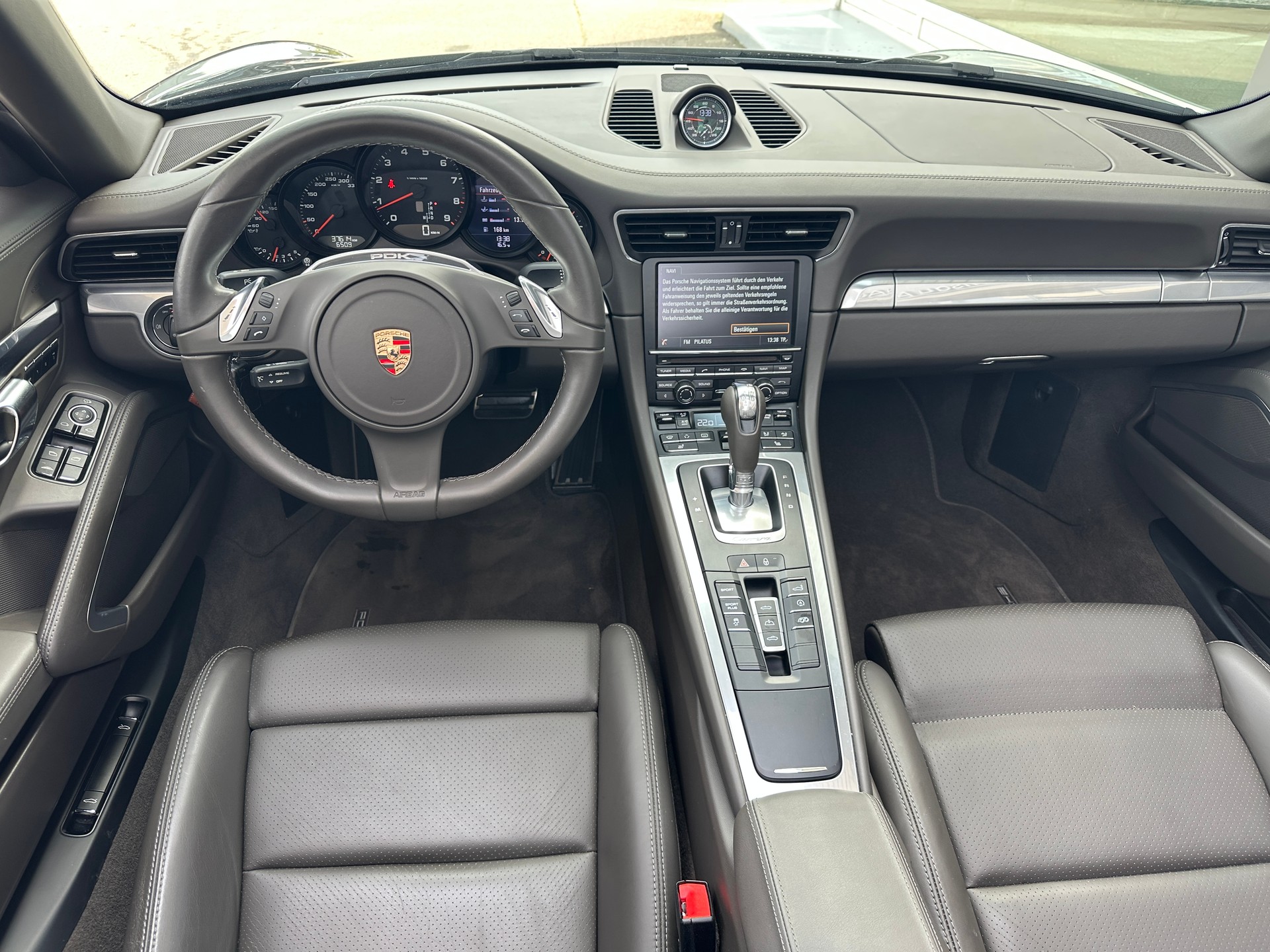 PORSCHE 911 Cabrio Carrera 4 PDK-image-11