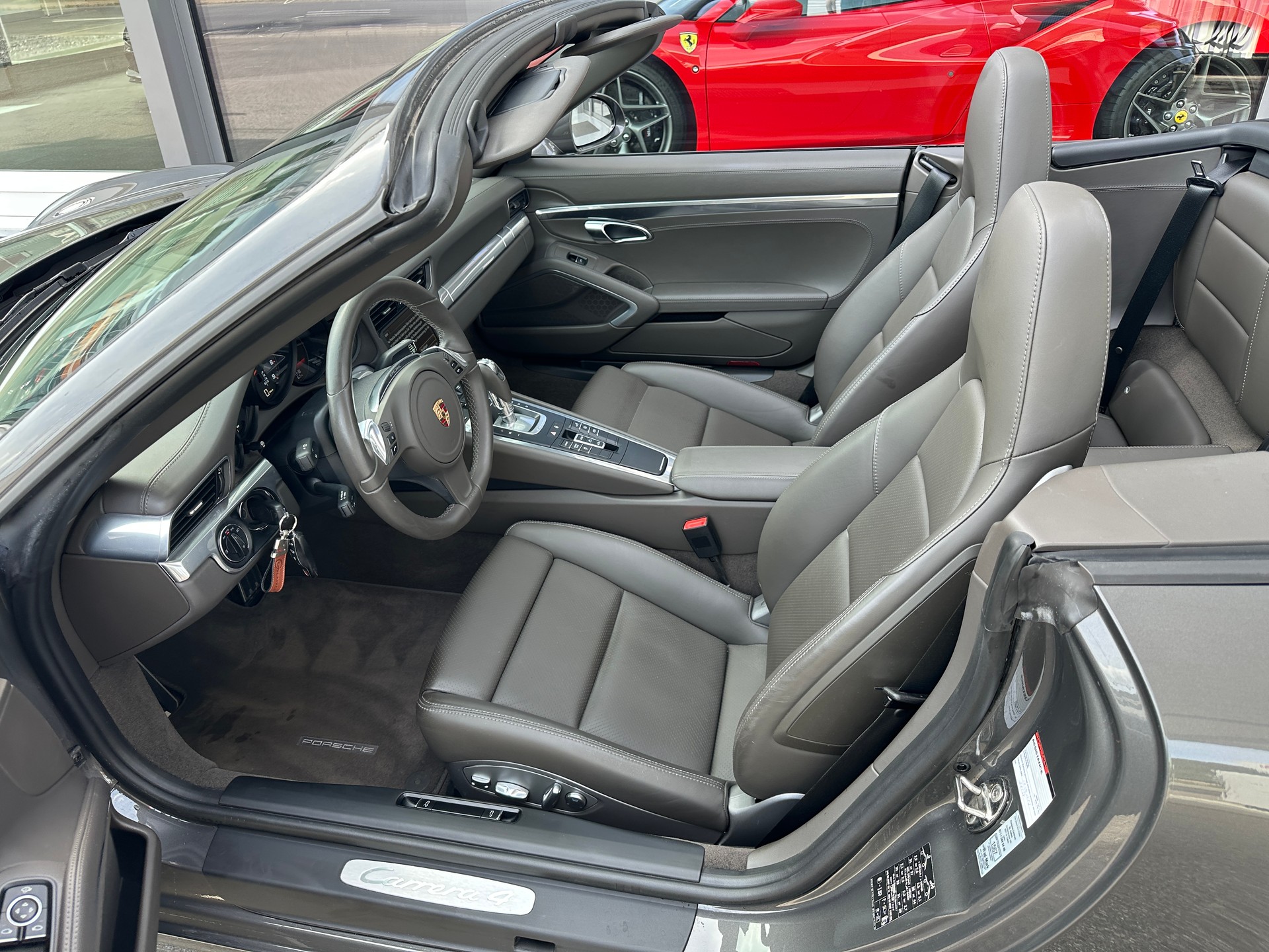 PORSCHE 911 Cabrio Carrera 4 PDK-image-9