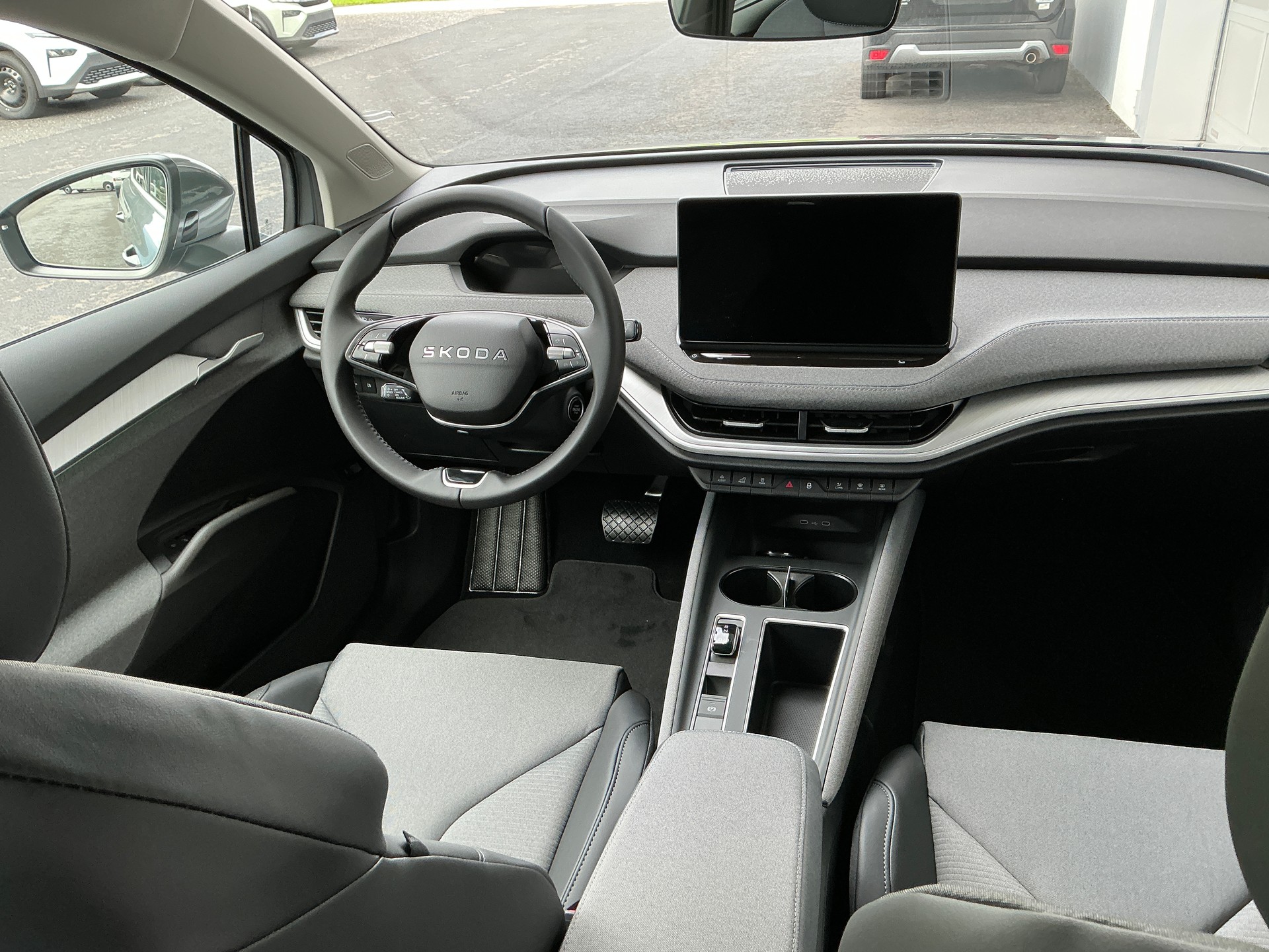 SKODA Enyaq 85x Dynamic-image-7