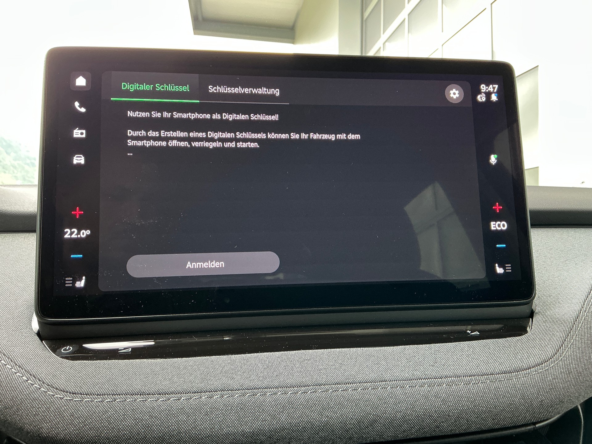 SKODA Enyaq 85x Dynamic-image-15