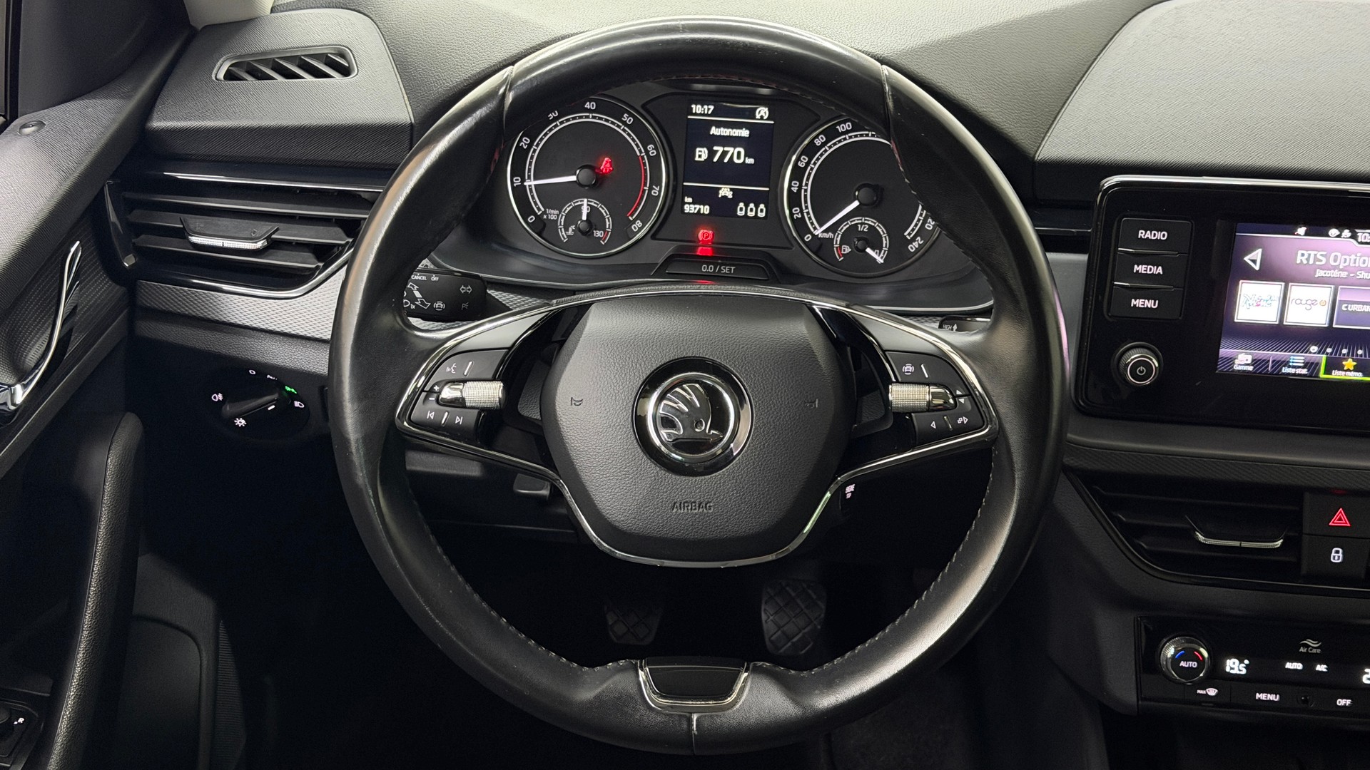 SKODA Kamiq 1.0 TSI Ambition-image-8