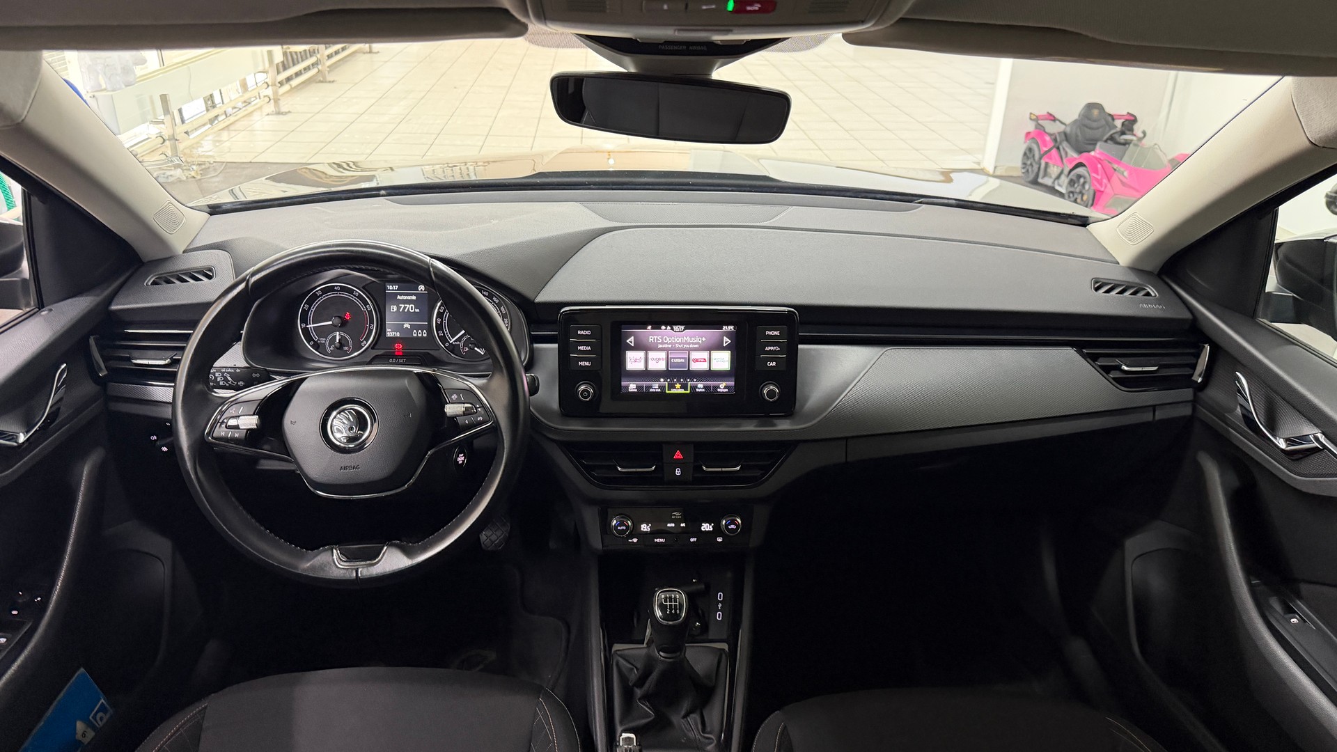 SKODA Kamiq 1.0 TSI Ambition-image-7
