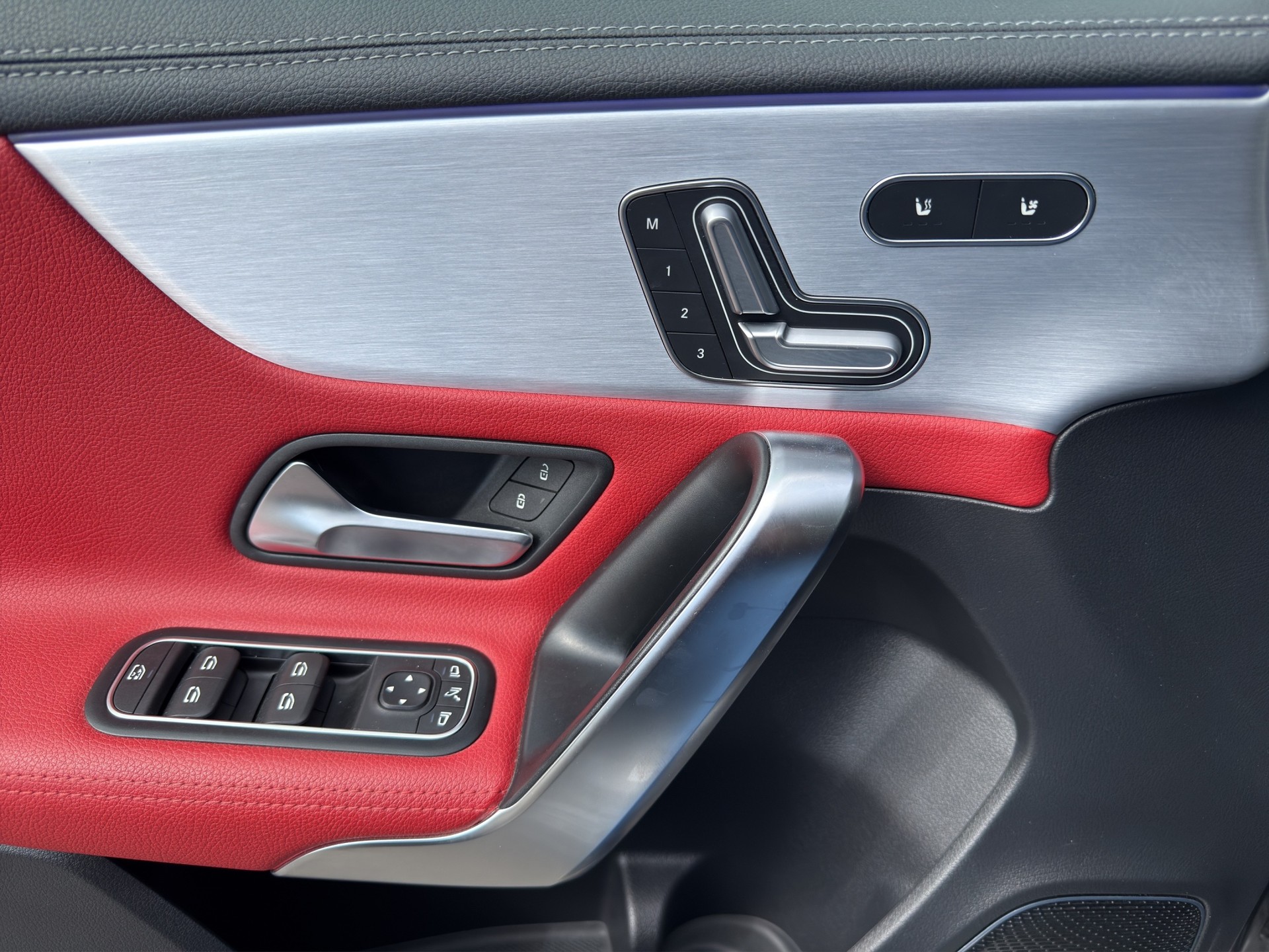 MERCEDES-BENZ A 45 S AMG 4Matic+ Speedshift-image-11
