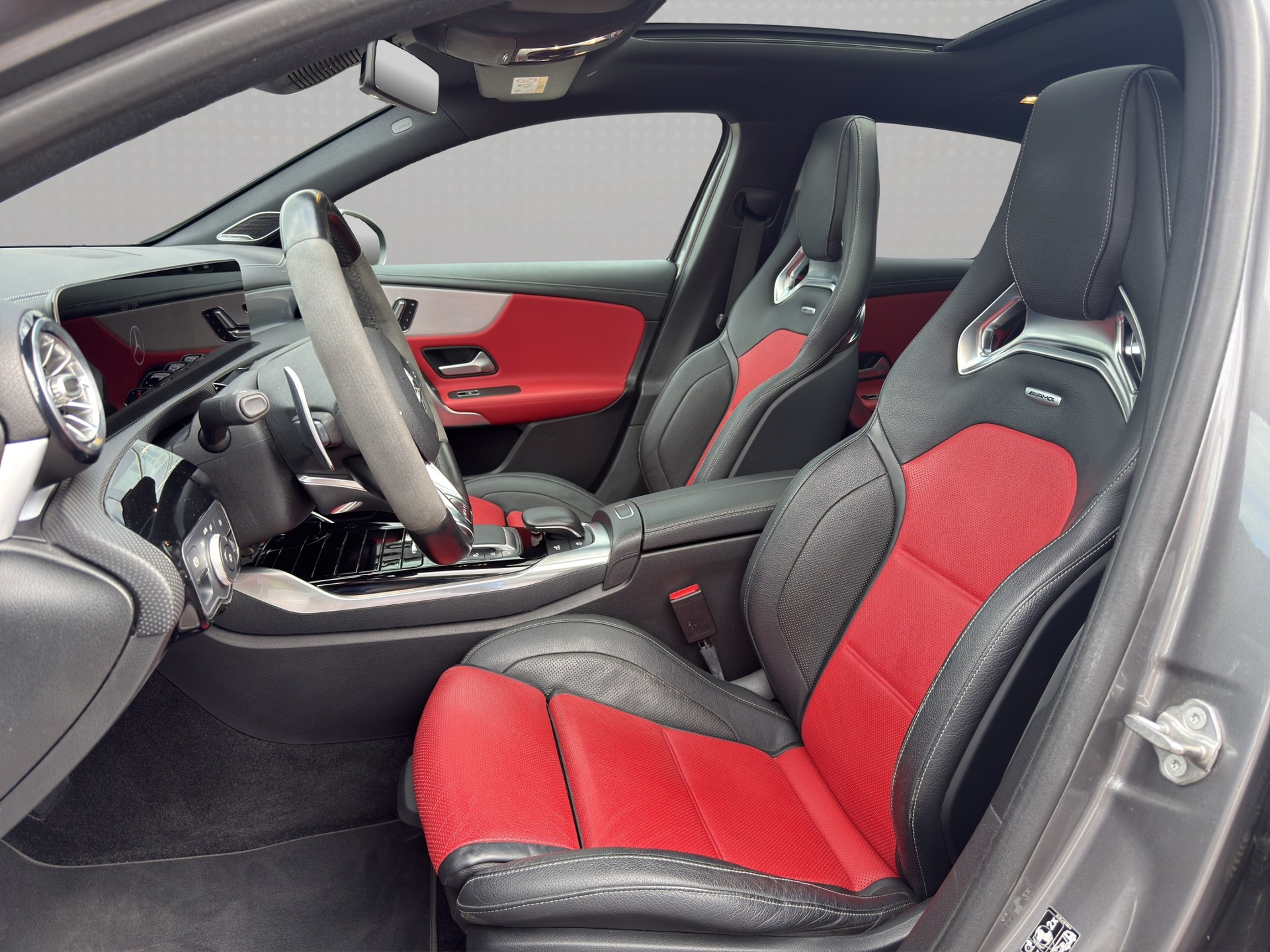 MERCEDES-BENZ A 45 S AMG 4Matic+ Speedshift-image-8