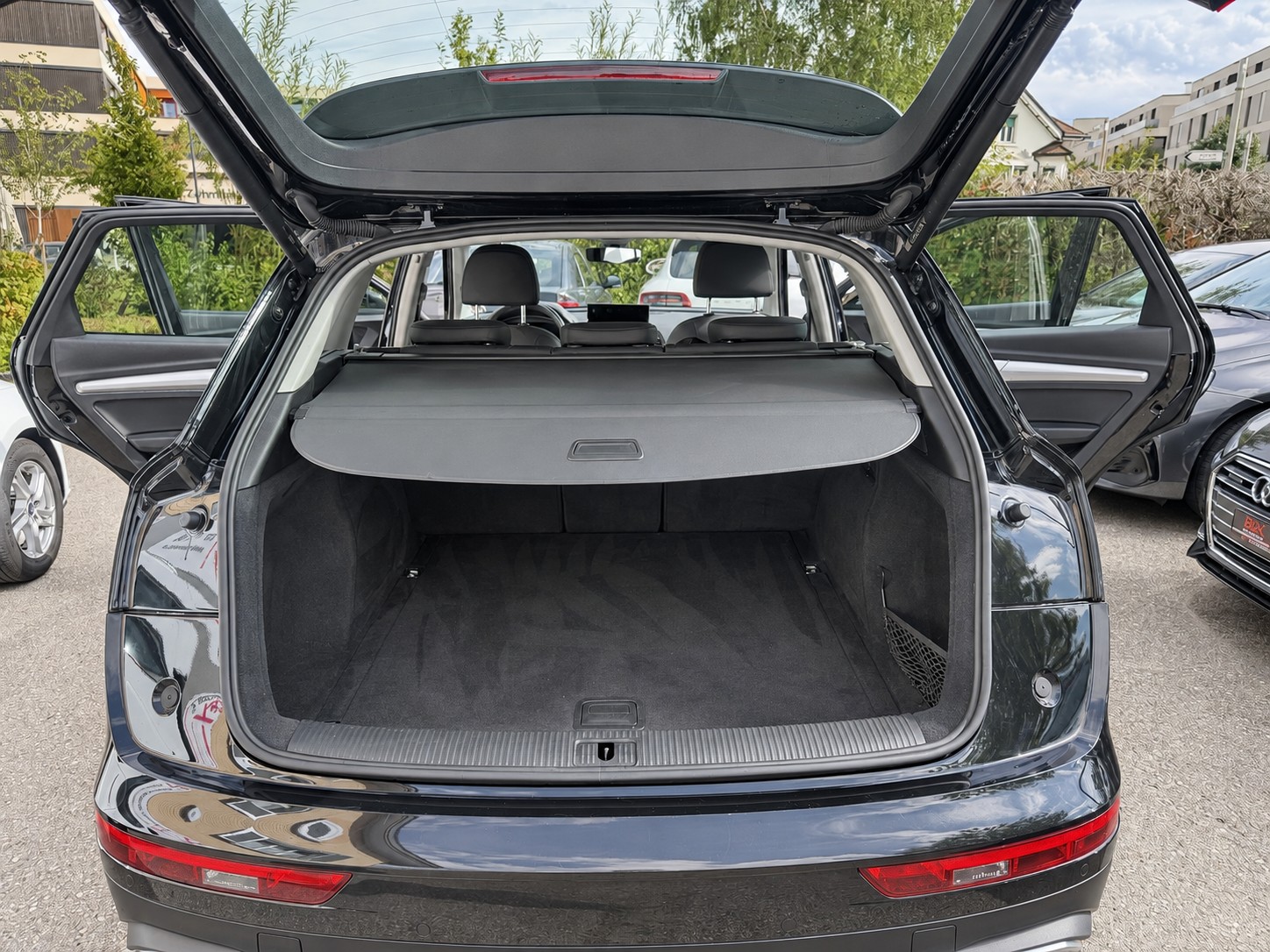 AUDI Q5 40 TDI quattro S-tronic-image-10