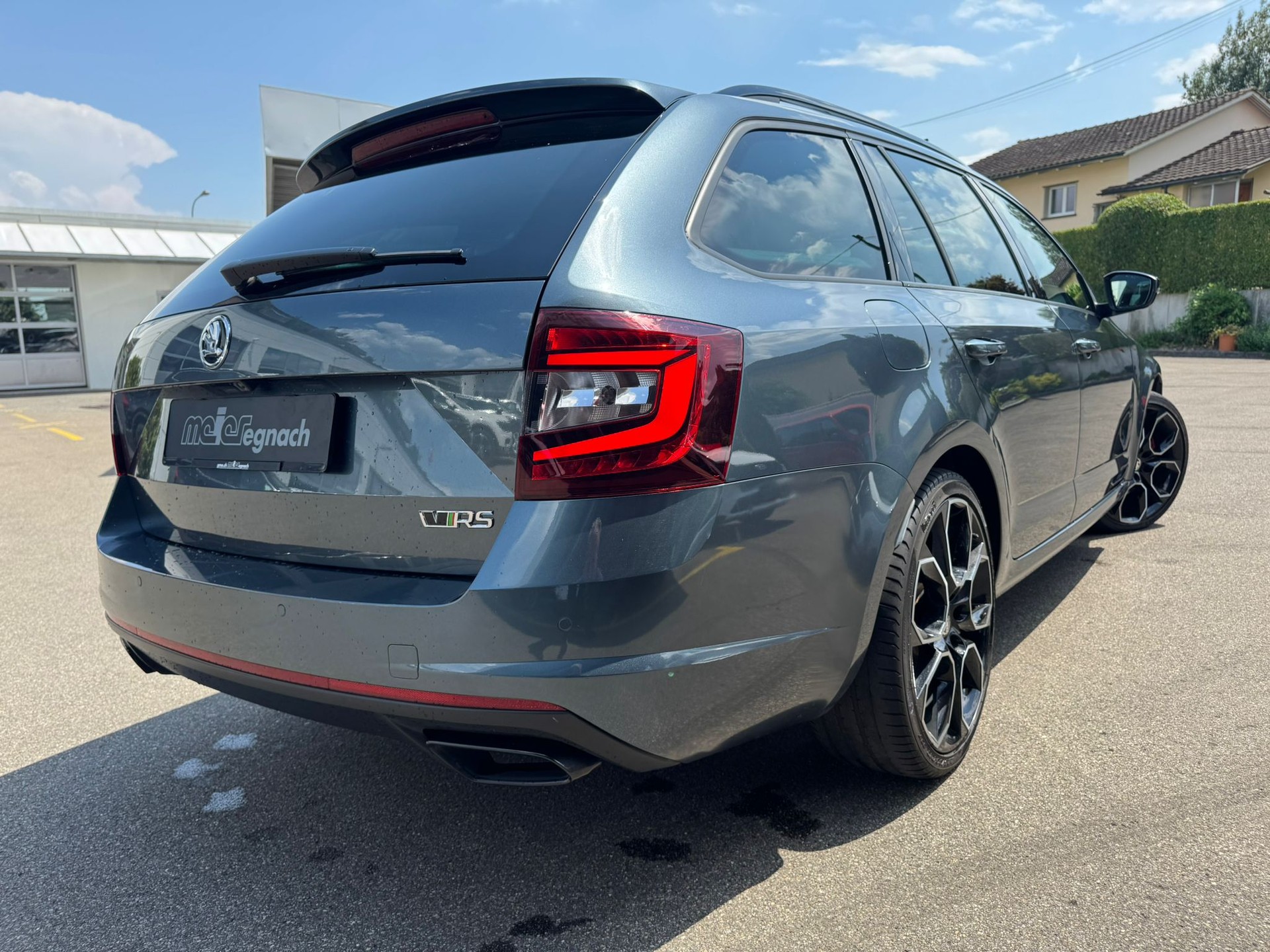 SKODA Octavia Combi 2.0 TDI RS 4x4 DSG-image-8