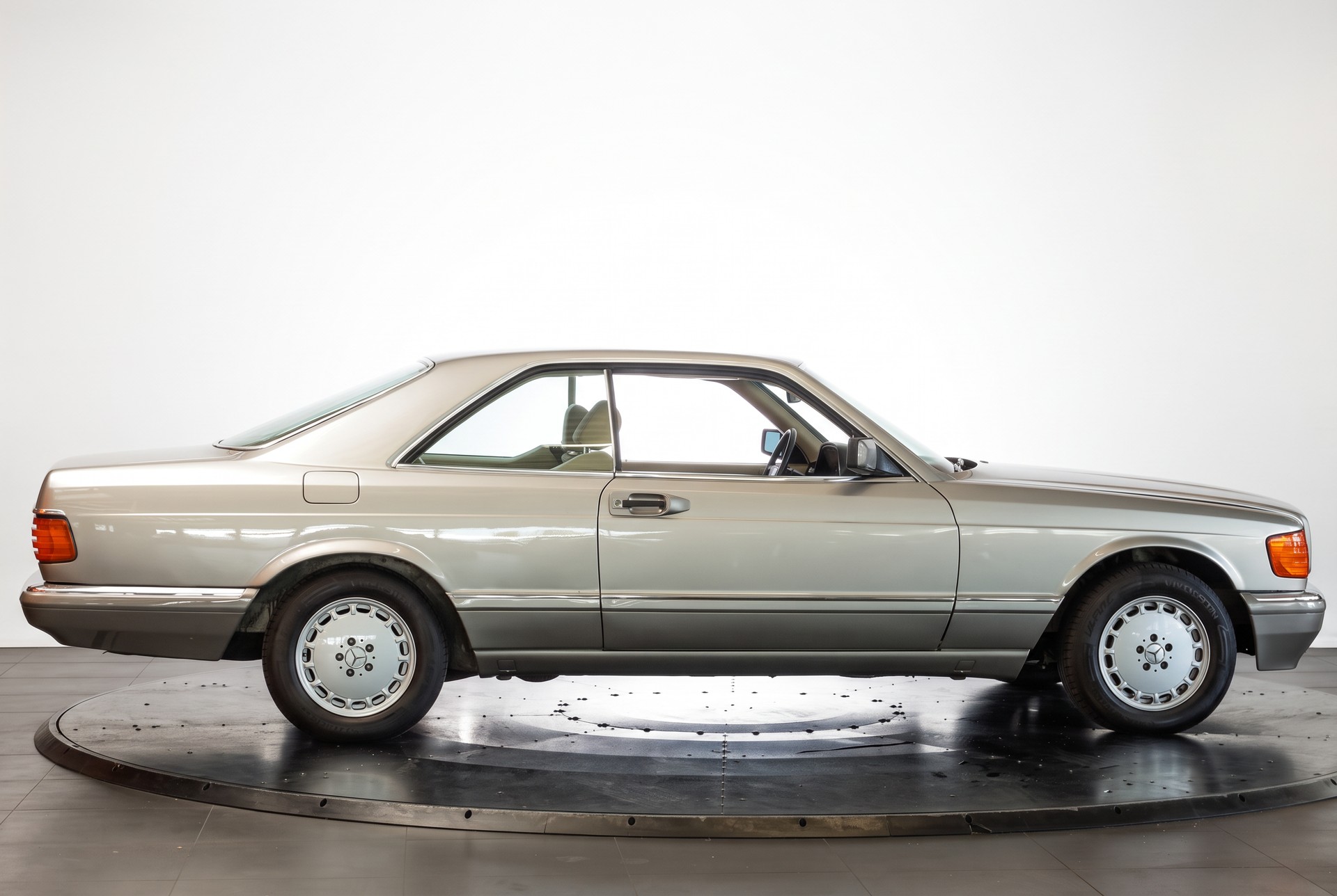 MERCEDES-BENZ 420 SEC Automatic * VETERAN-image-5