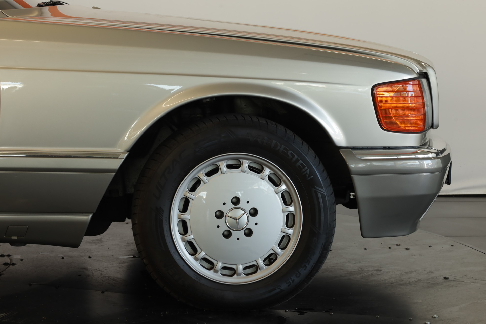 MERCEDES-BENZ 420 SEC Automatic * VETERAN-image-24