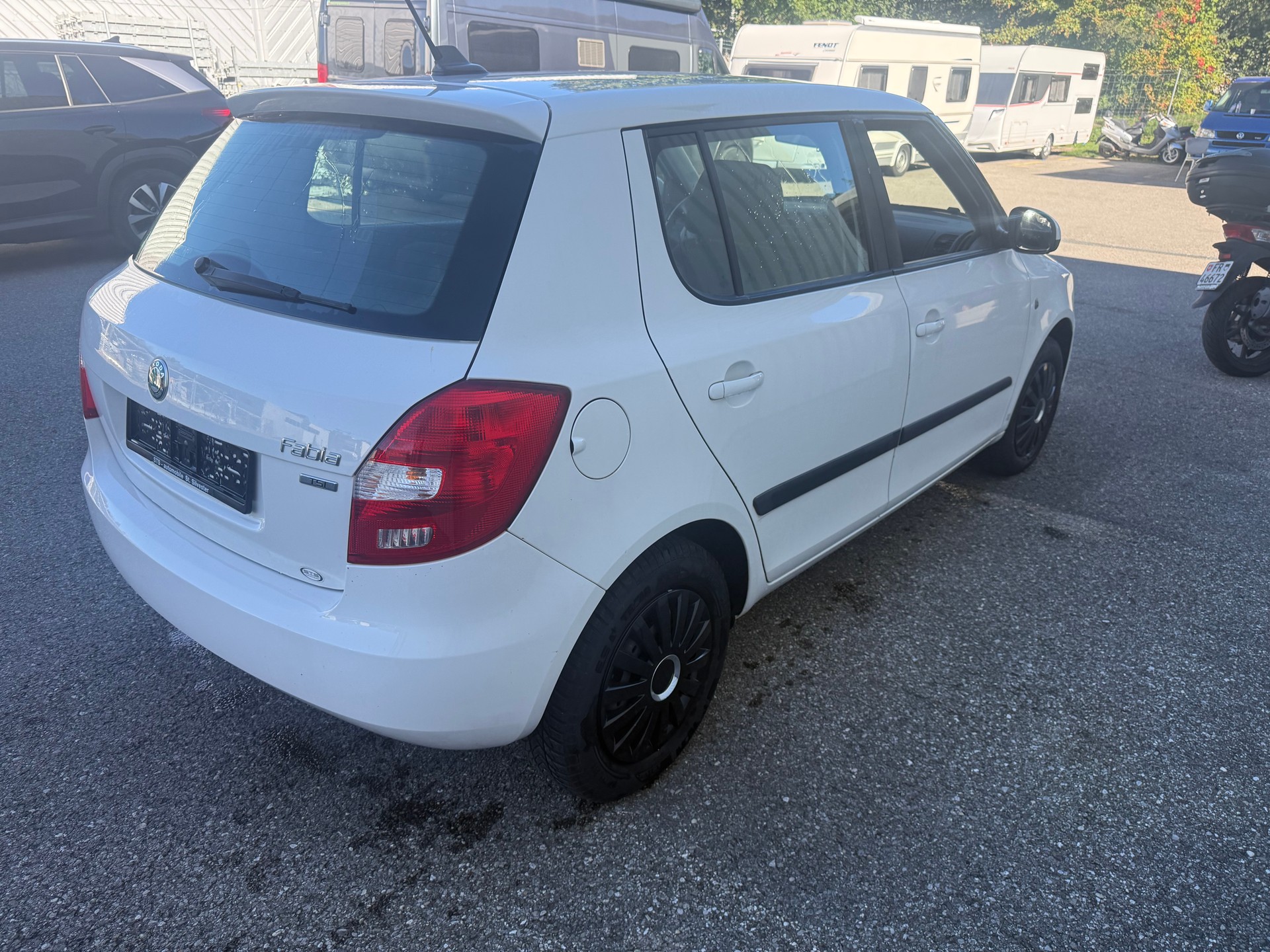 SKODA Fabia 1.2 TSI Ambiente-image-3