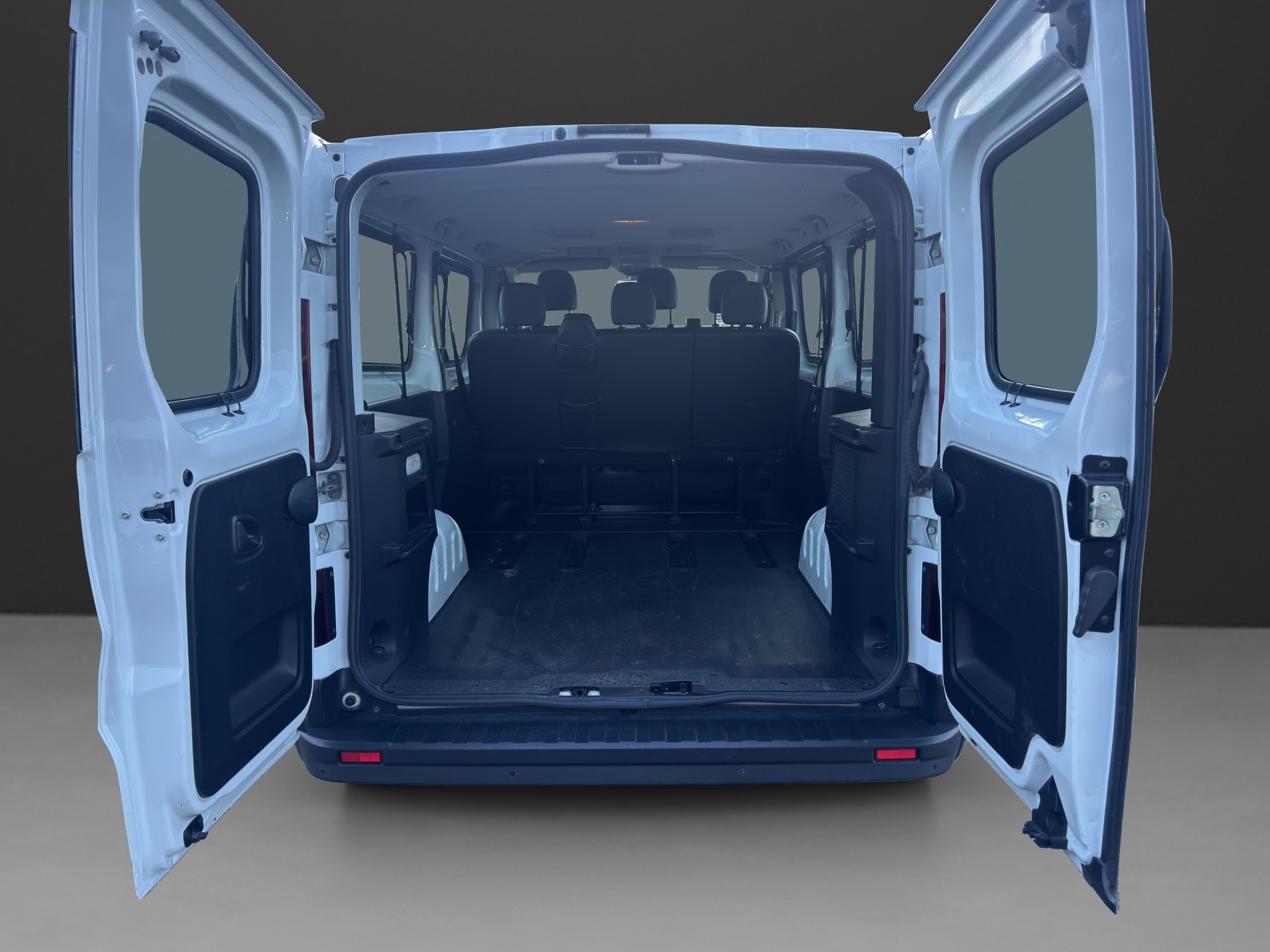 FIAT Talento Swiss 2.0 Eco L2H1 5/6 Places-image-18