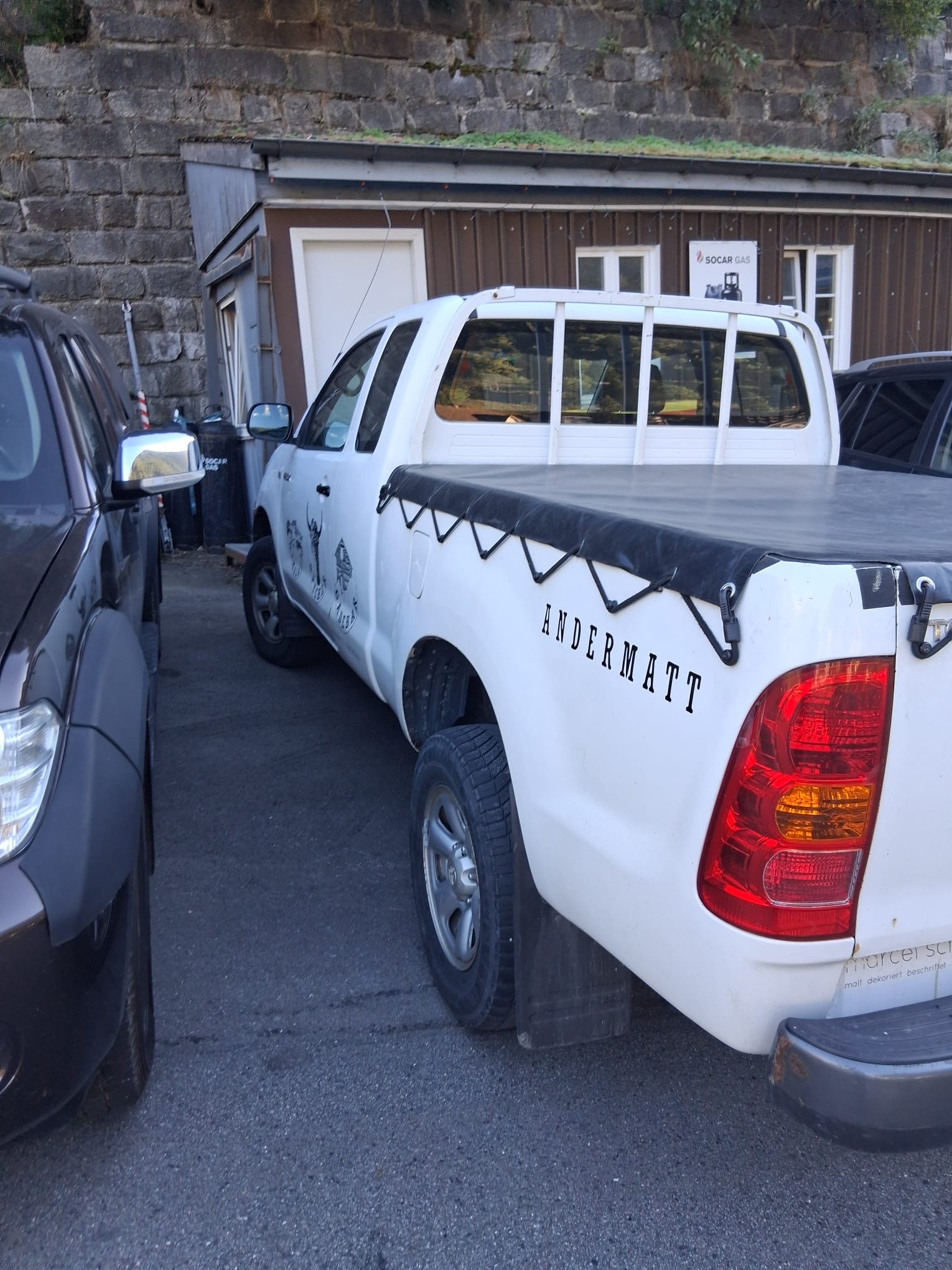 TOYOTA Hilux 4x4 SingleCab LineaTerra-image-1