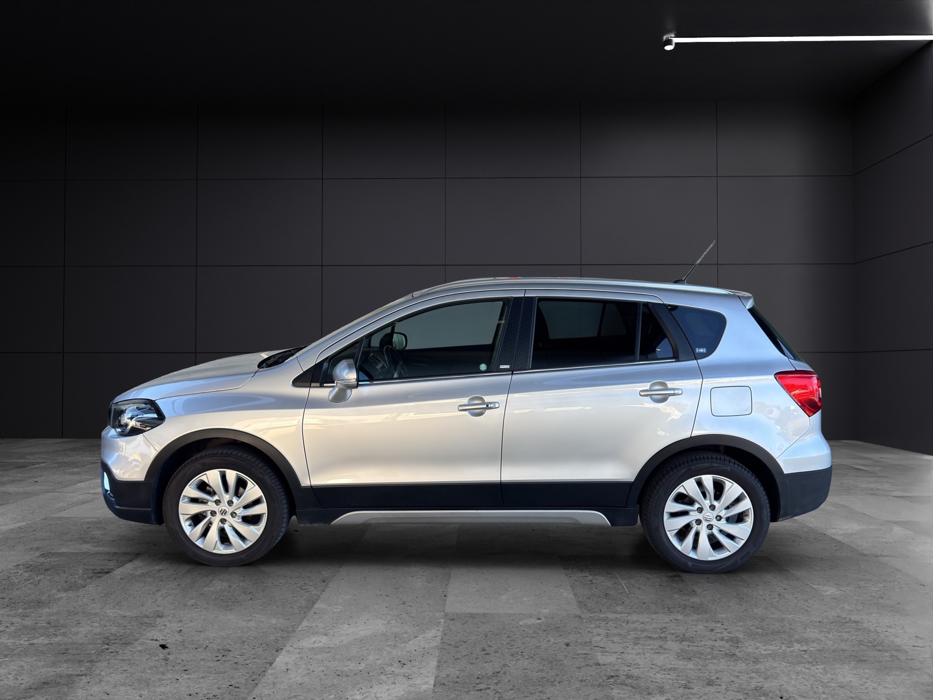 SUZUKI SX4 S-Cross 1.4 16V Generation Top Hybrid 4WD Automatic-image-2