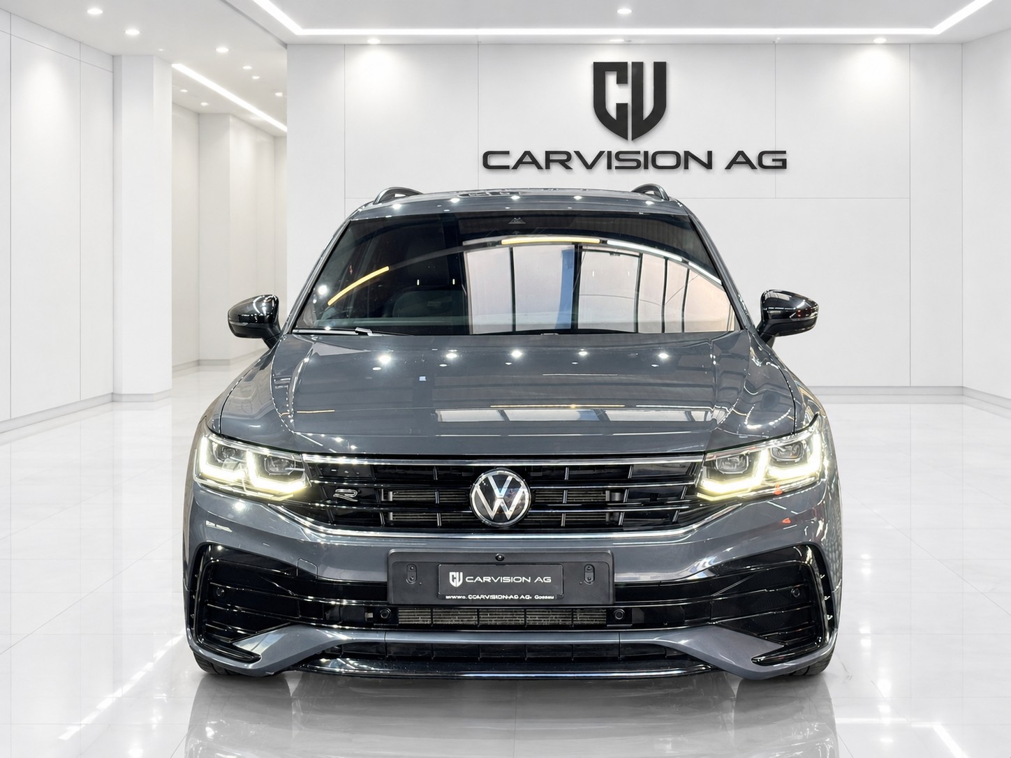 VW Tiguan 2.0 TDI SCR R-Line 4Motion DSG * Delfingrau * Anhängerkupplung * Black Style *-image-1