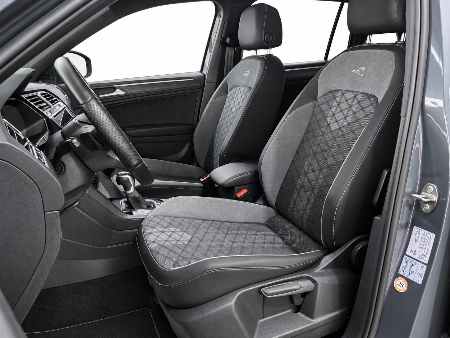 VW Tiguan 2.0 TDI SCR R-Line 4Motion DSG * Delfingrau * Anhängerkupplung * Black Style *-image-10