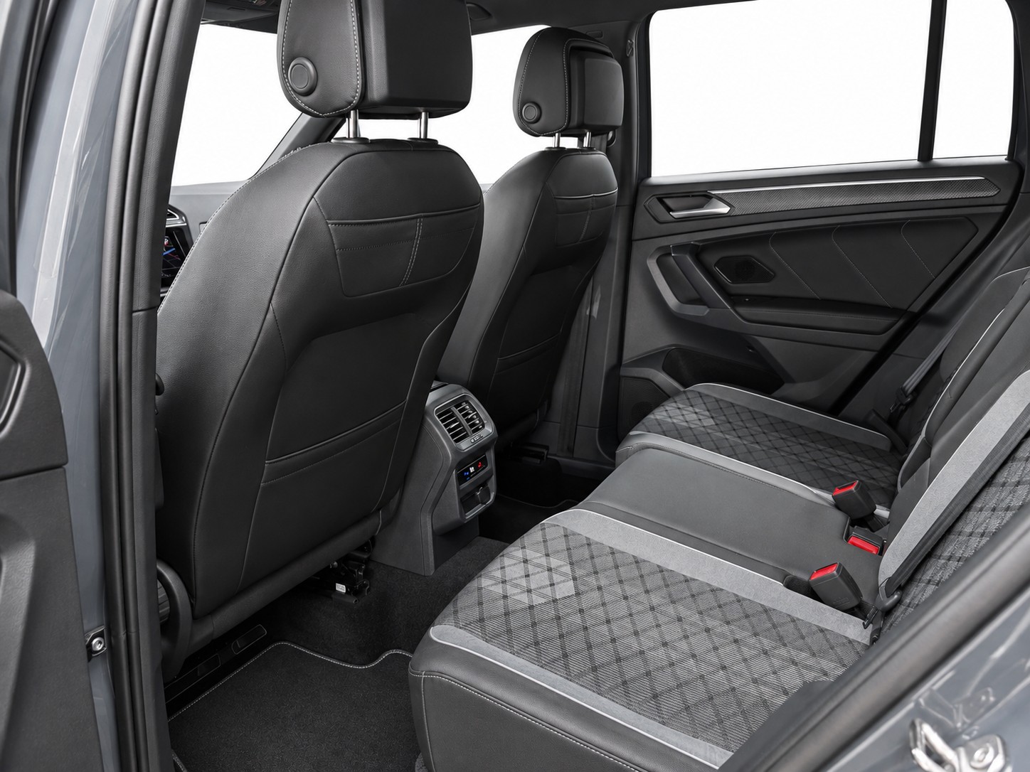 VW Tiguan 2.0 TDI SCR R-Line 4Motion DSG * Delfingrau * Anhängerkupplung * Black Style *-image-12