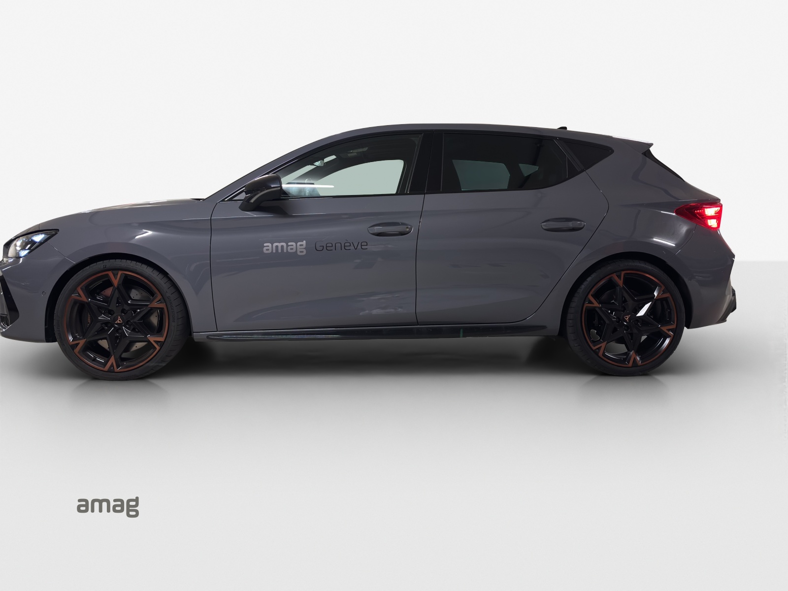 CUPRA LEON 2.0 TSI VZ DSG-image-1