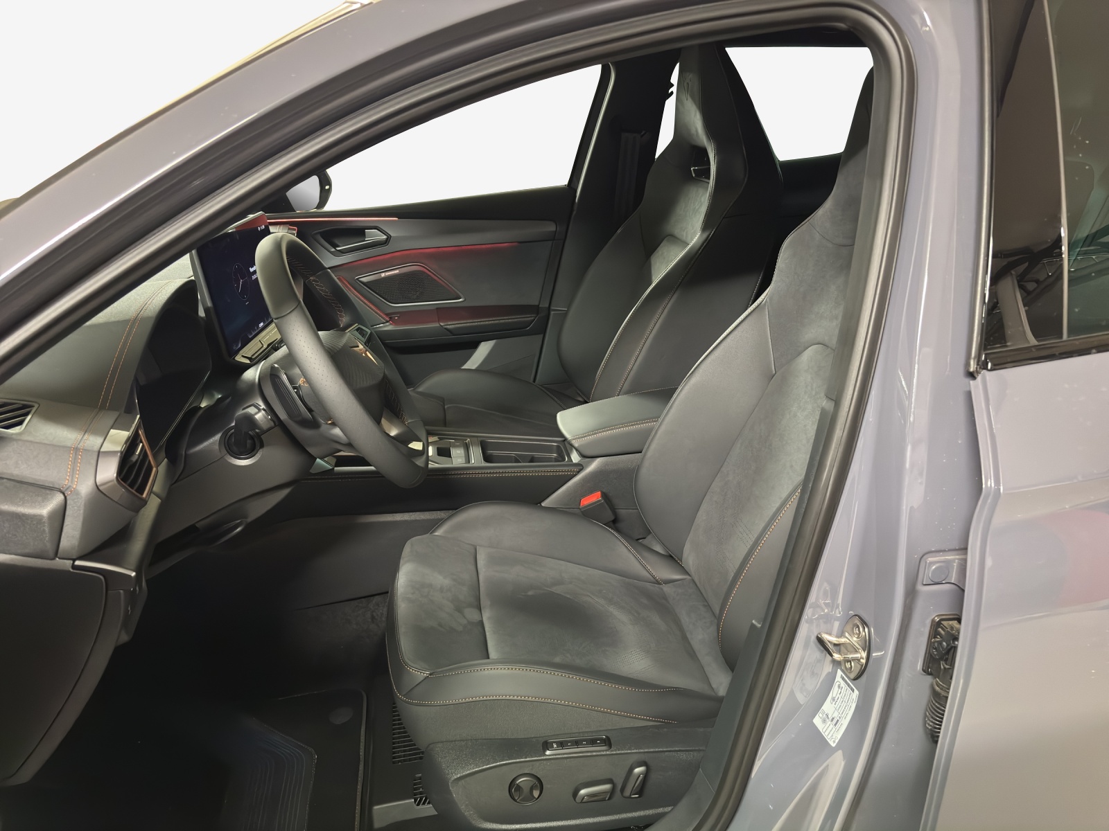 CUPRA LEON 2.0 TSI VZ DSG-image-7