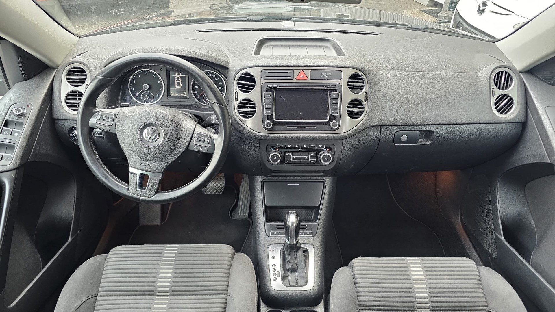 VW Tiguan 2.0 TSI Sport&Style DSG-image-11