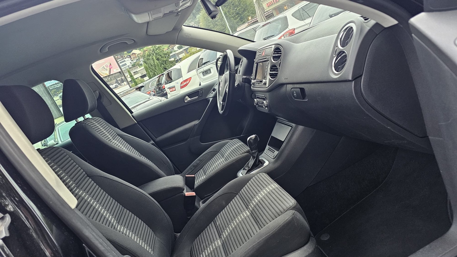 VW Tiguan 2.0 TSI Sport&Style DSG-image-9