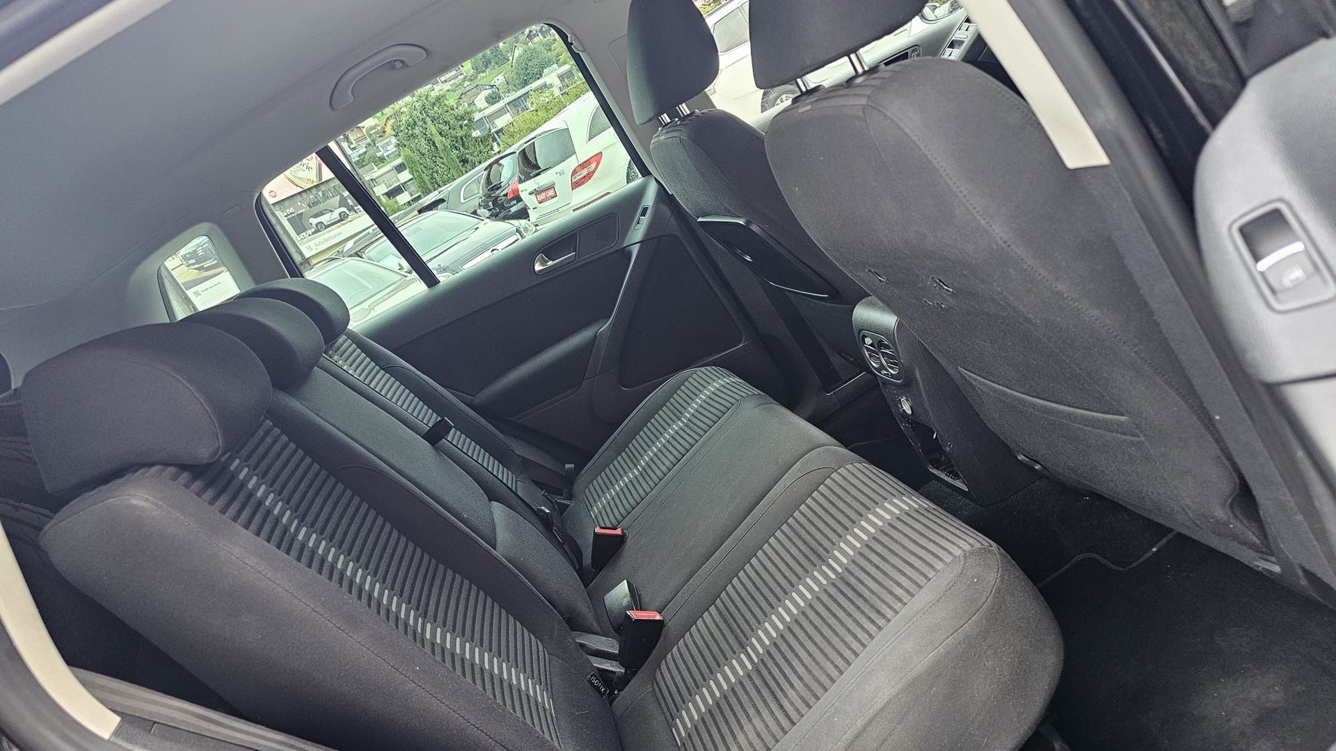 VW Tiguan 2.0 TSI Sport&Style DSG-image-10