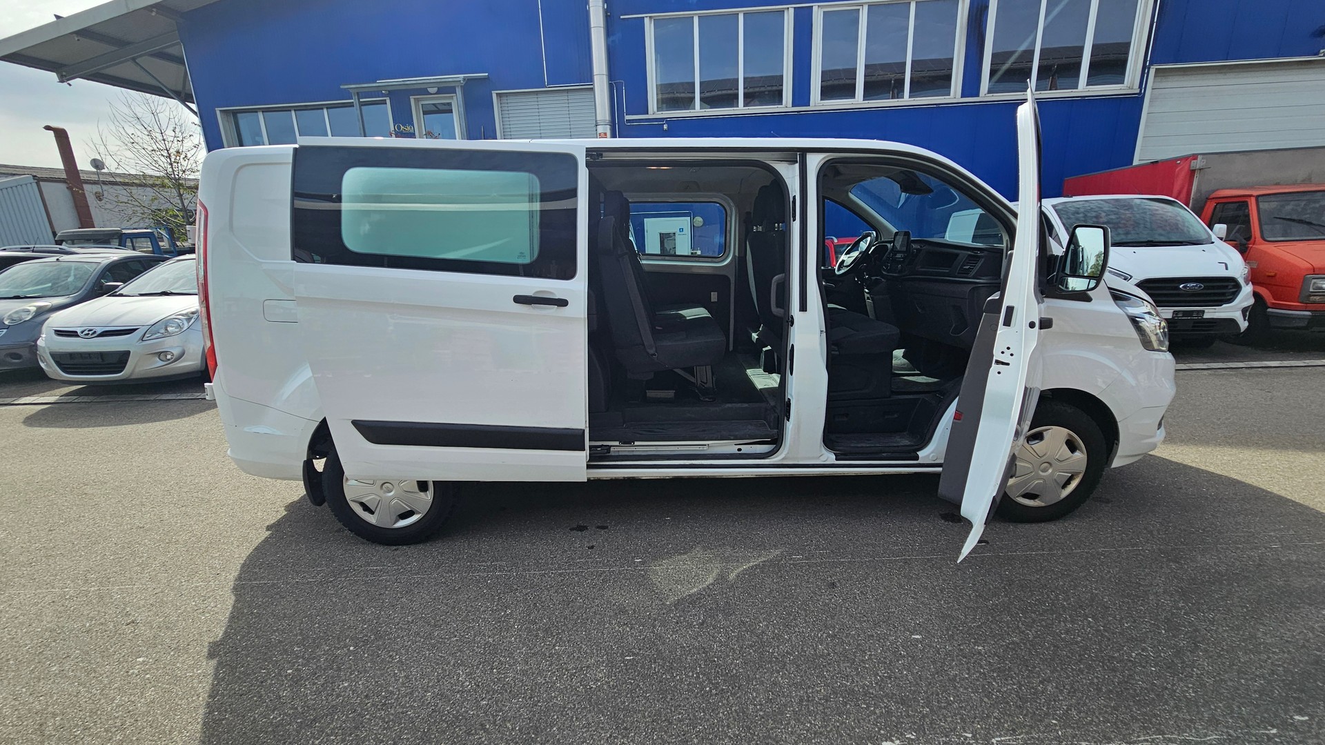 FORD Transit Custom Van 320 L2H1 DK Trend-image-4