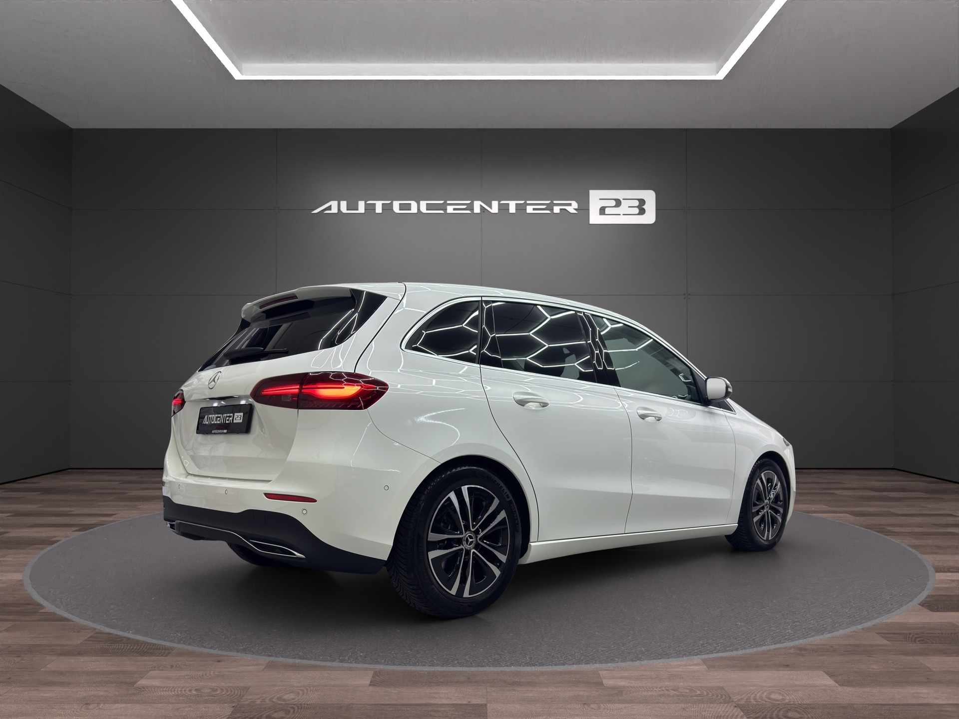 MERCEDES-BENZ B 220 d 8G-DCT-image-4