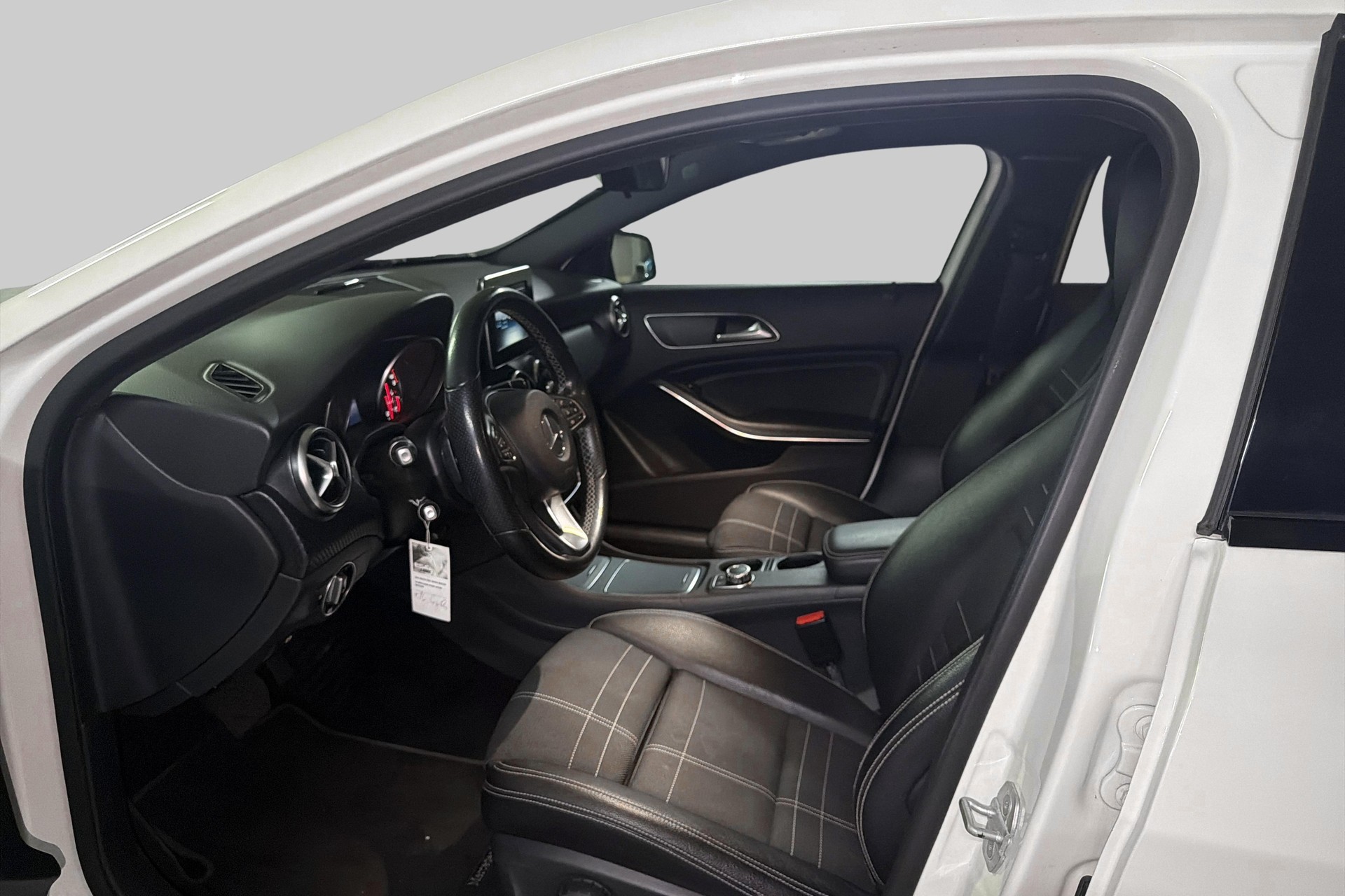 MERCEDES-BENZ A 200 CDI Night Star 7G-DCT-image-7