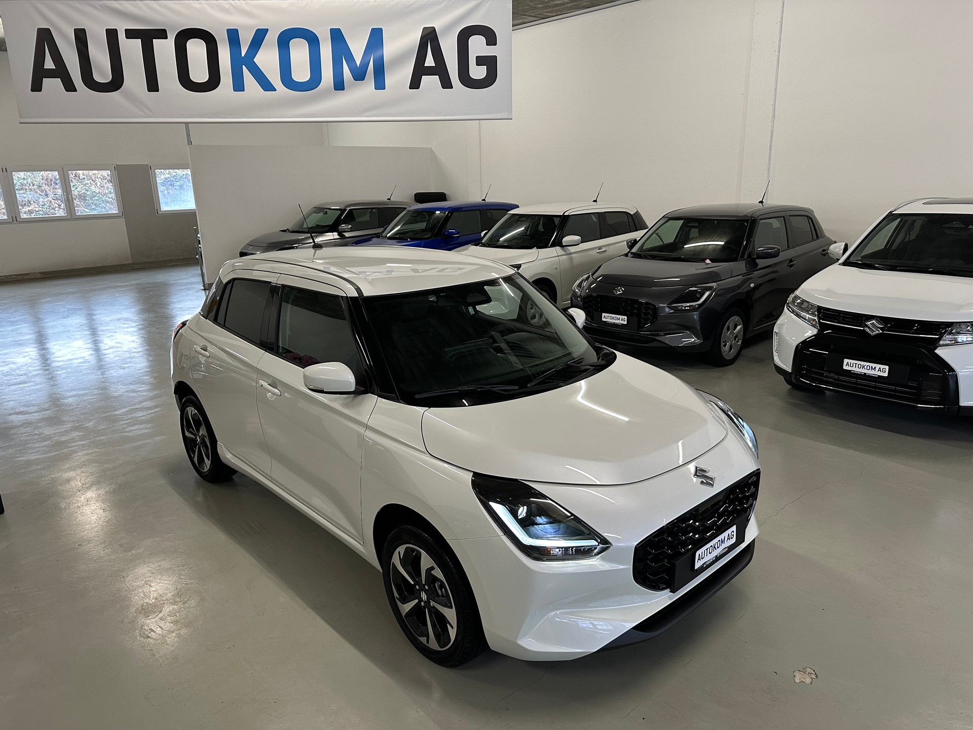 SUZUKI Swift 1.2 Compact Top Hybrid 4x4-image-1