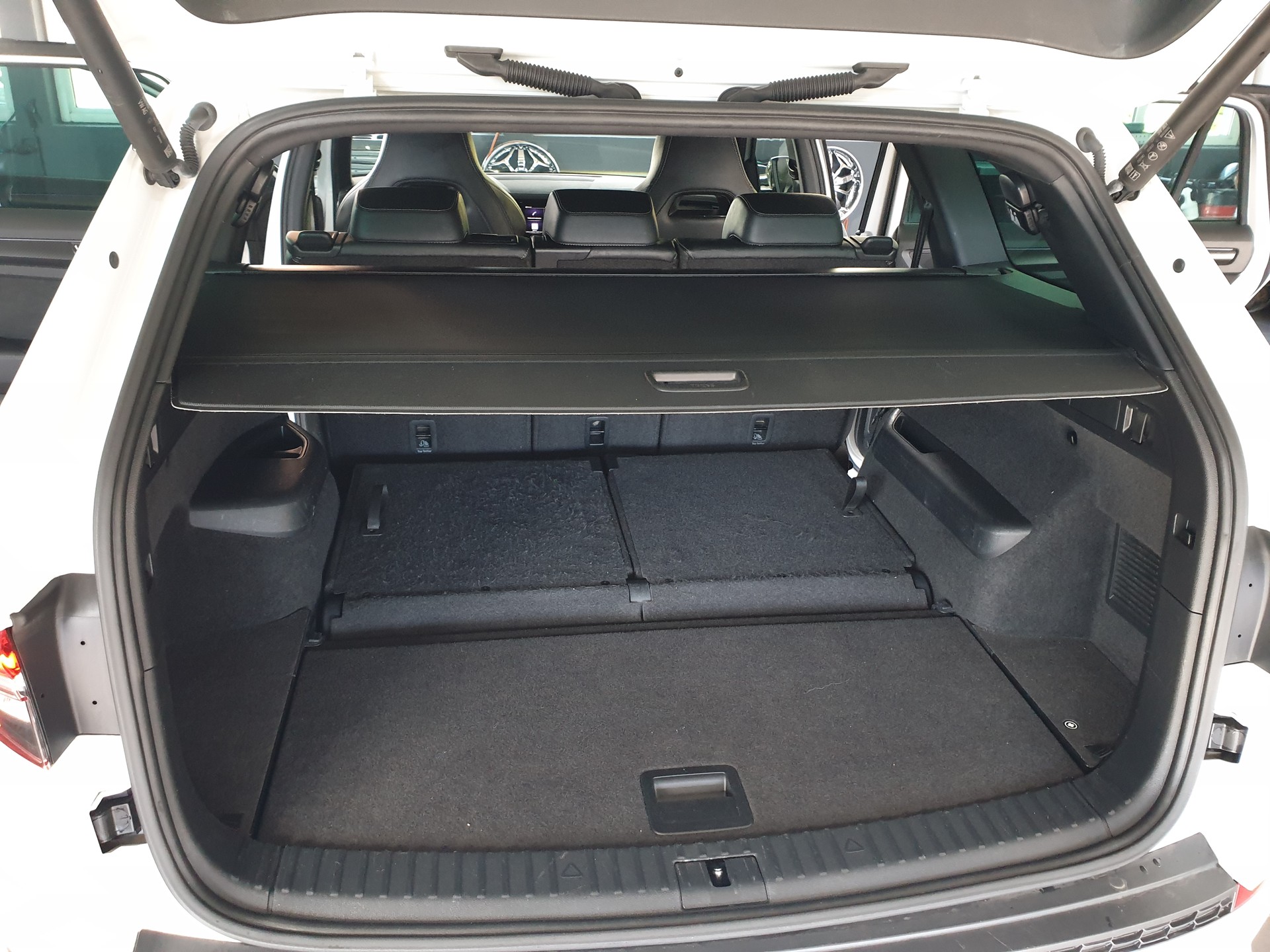SKODA Kodiaq 2.0 TSI 4x4 SportLine 7P-image-15