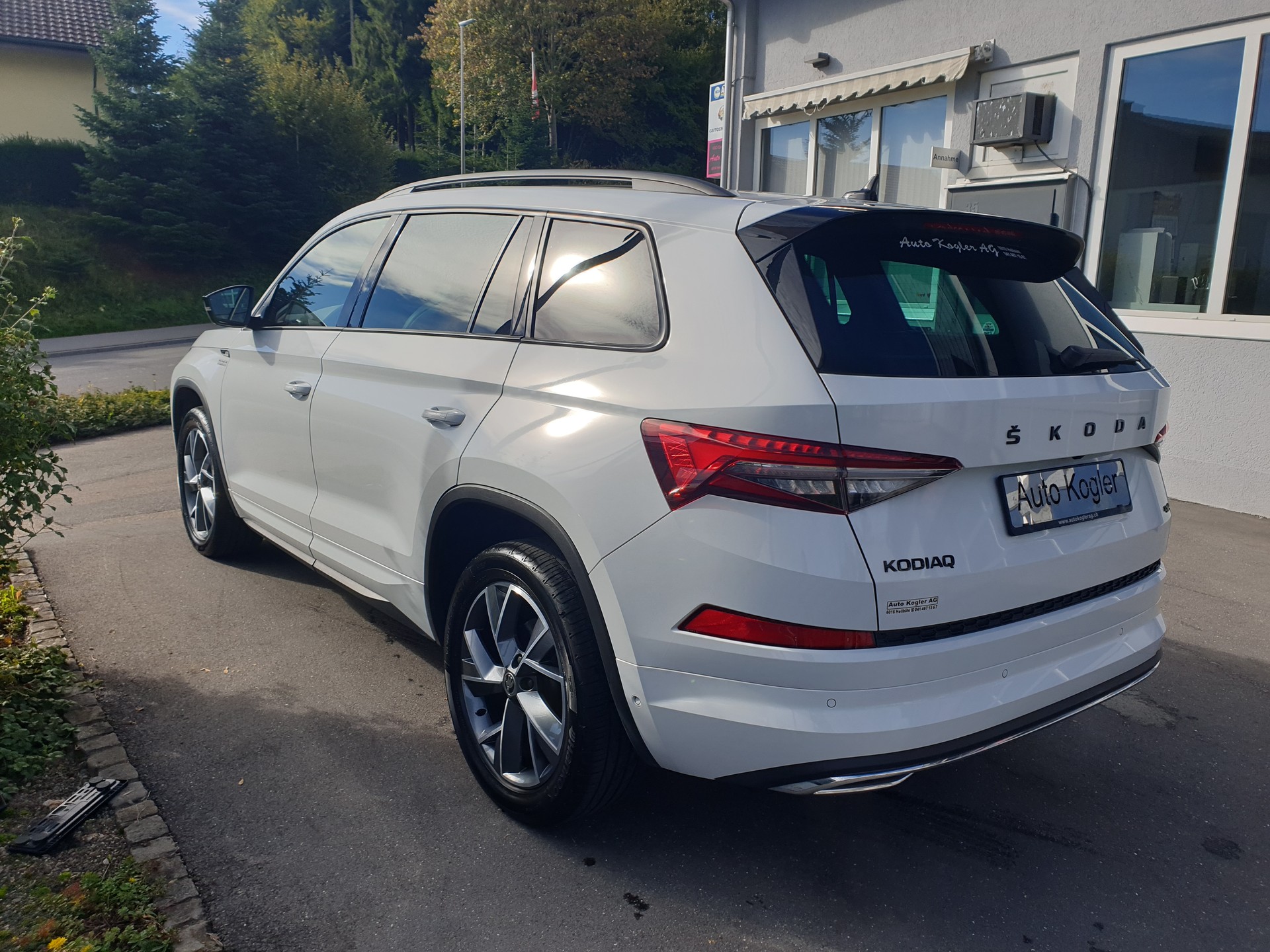 SKODA Kodiaq 2.0 TSI 4x4 SportLine 7P-image-2