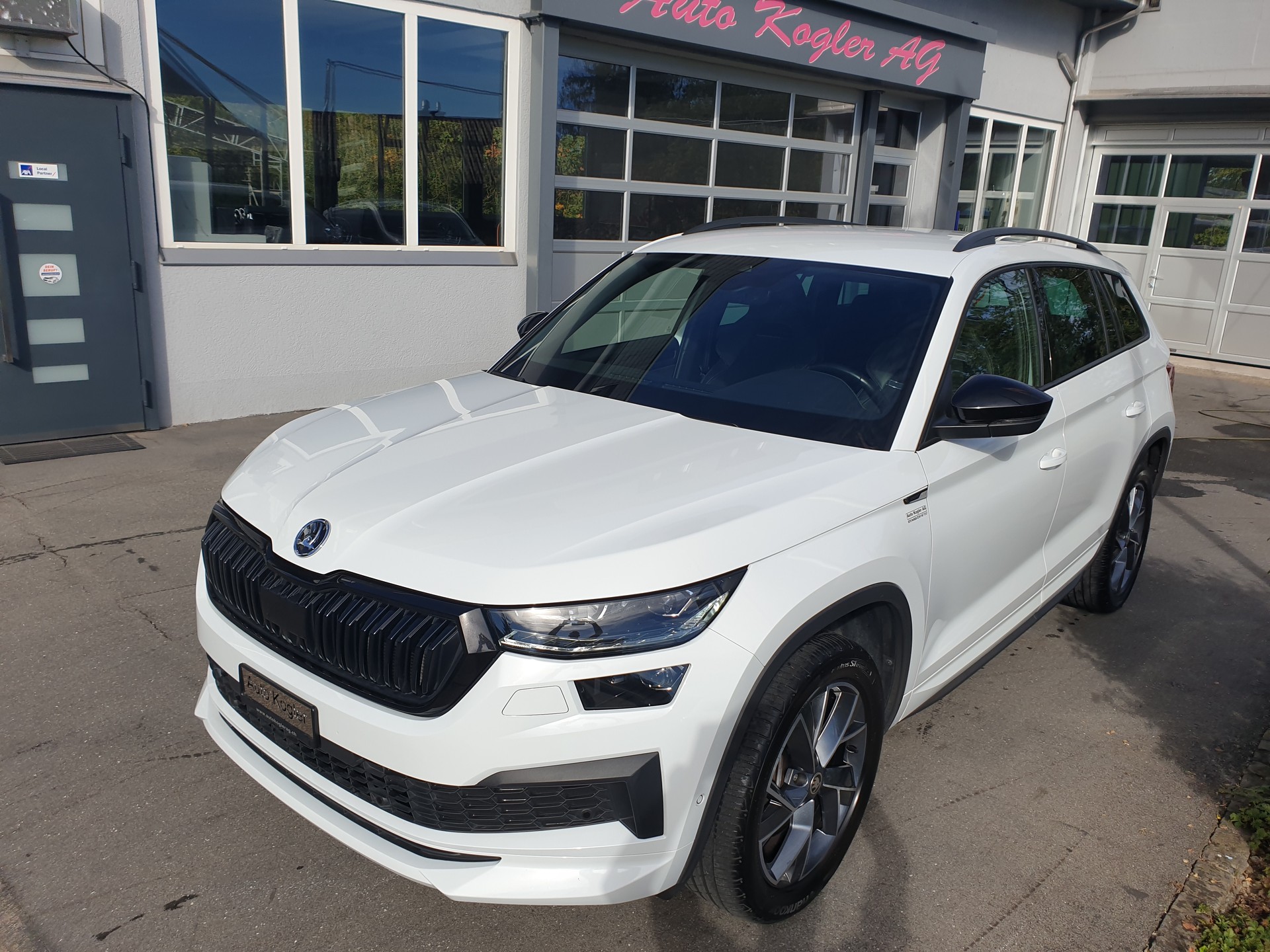 SKODA Kodiaq 2.0 TSI 4x4 SportLine 7P-image-6