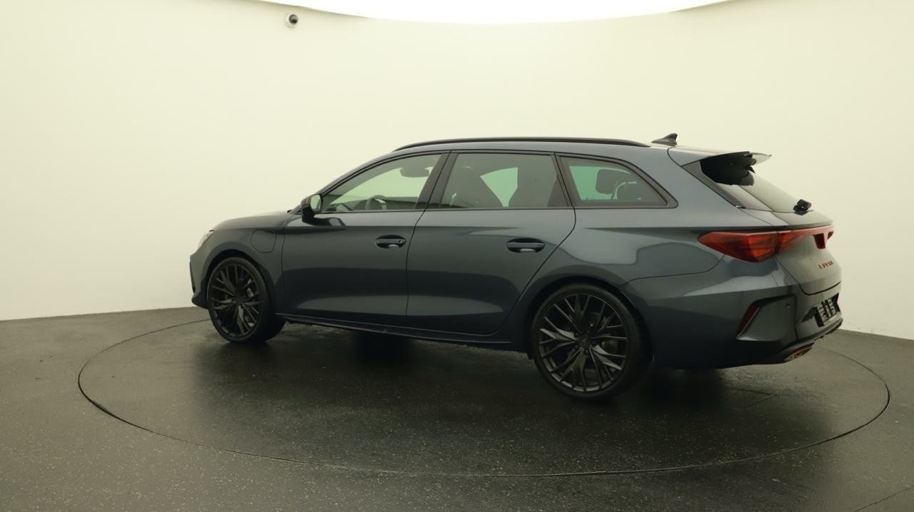 CUPRA LEON ST 1.5 e-HYBRID pHEV VZ Black Edition-image-2