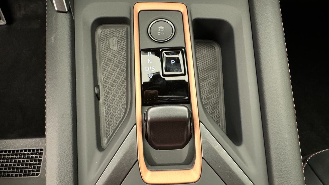 CUPRA LEON ST 1.5 e-HYBRID pHEV VZ Black Edition-image-10