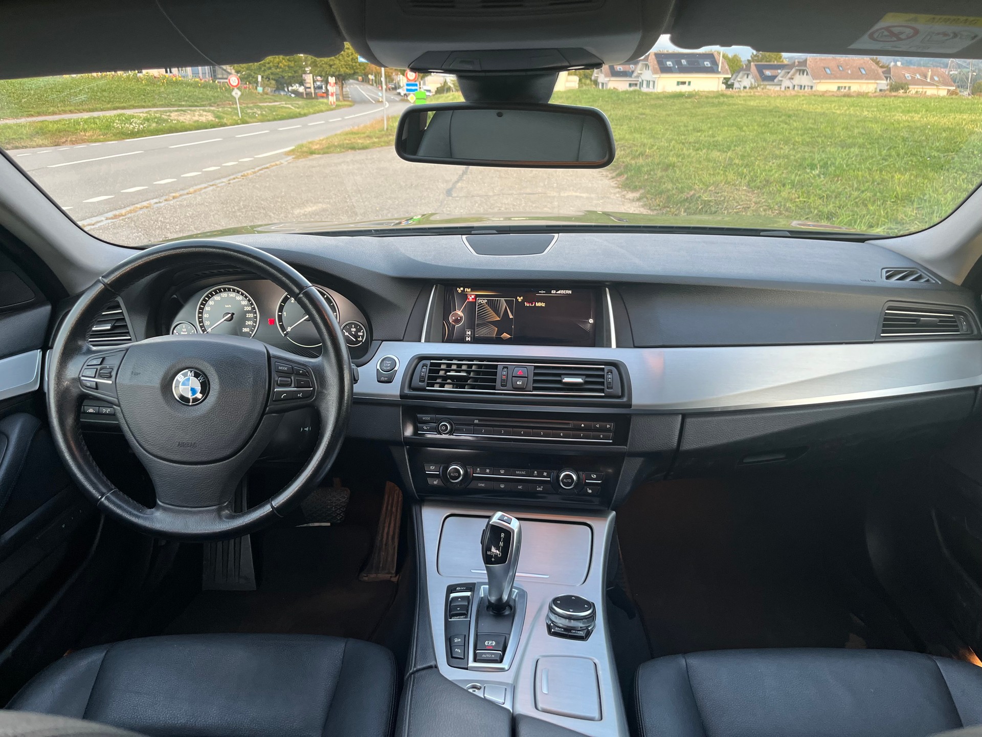 BMW 525d xDrive-image-2