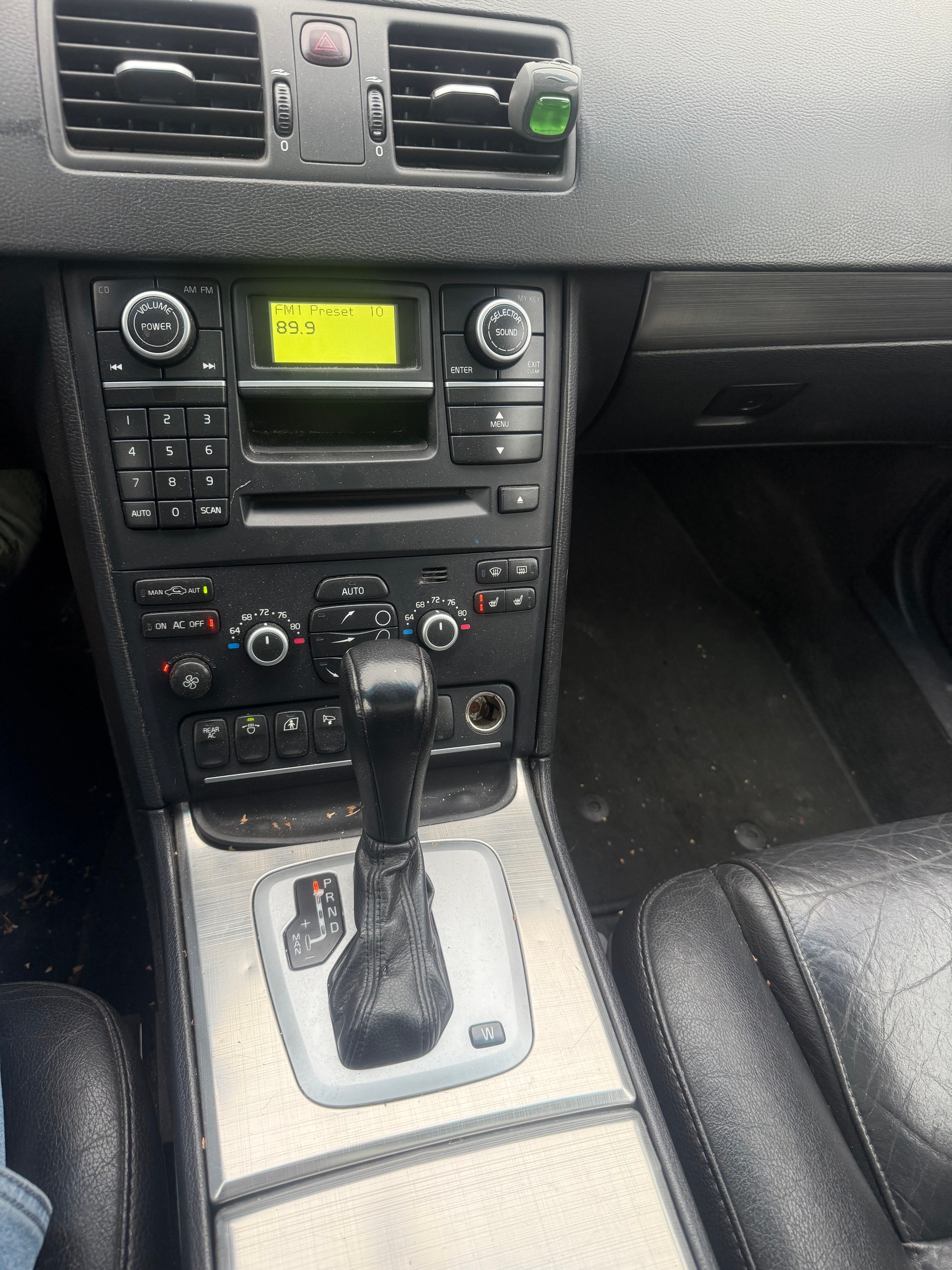 VOLVO XC90 3.2 AWD Executive Geartronic-image-10