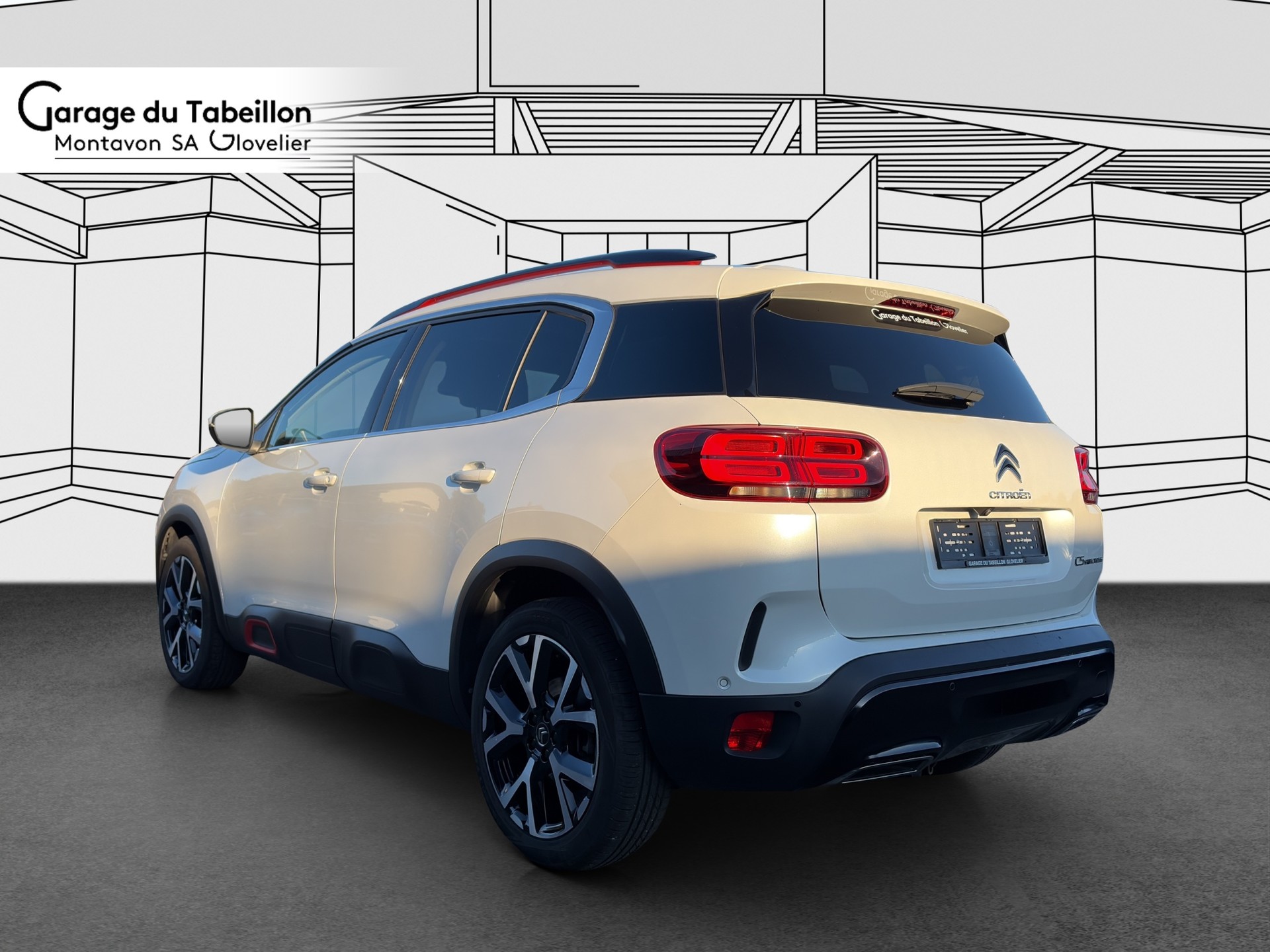 CITROEN C5 Aircross 1.6 PureTech Shine-image-2