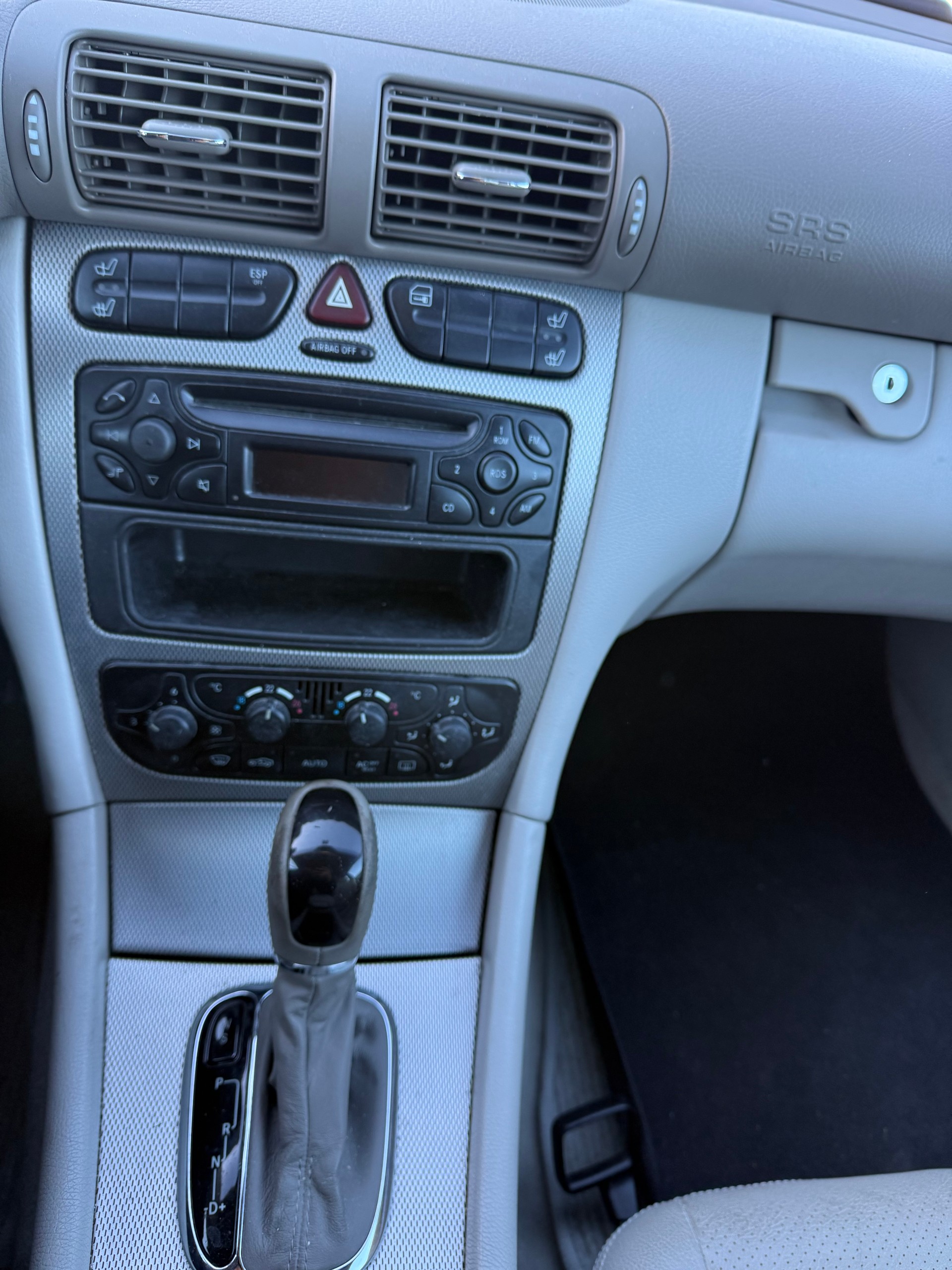 MERCEDES-BENZ C 200 Kompressor-image-6