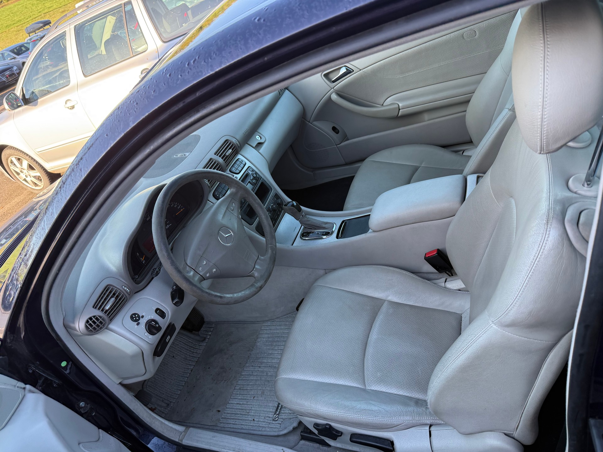 MERCEDES-BENZ C 200 Kompressor-image-5