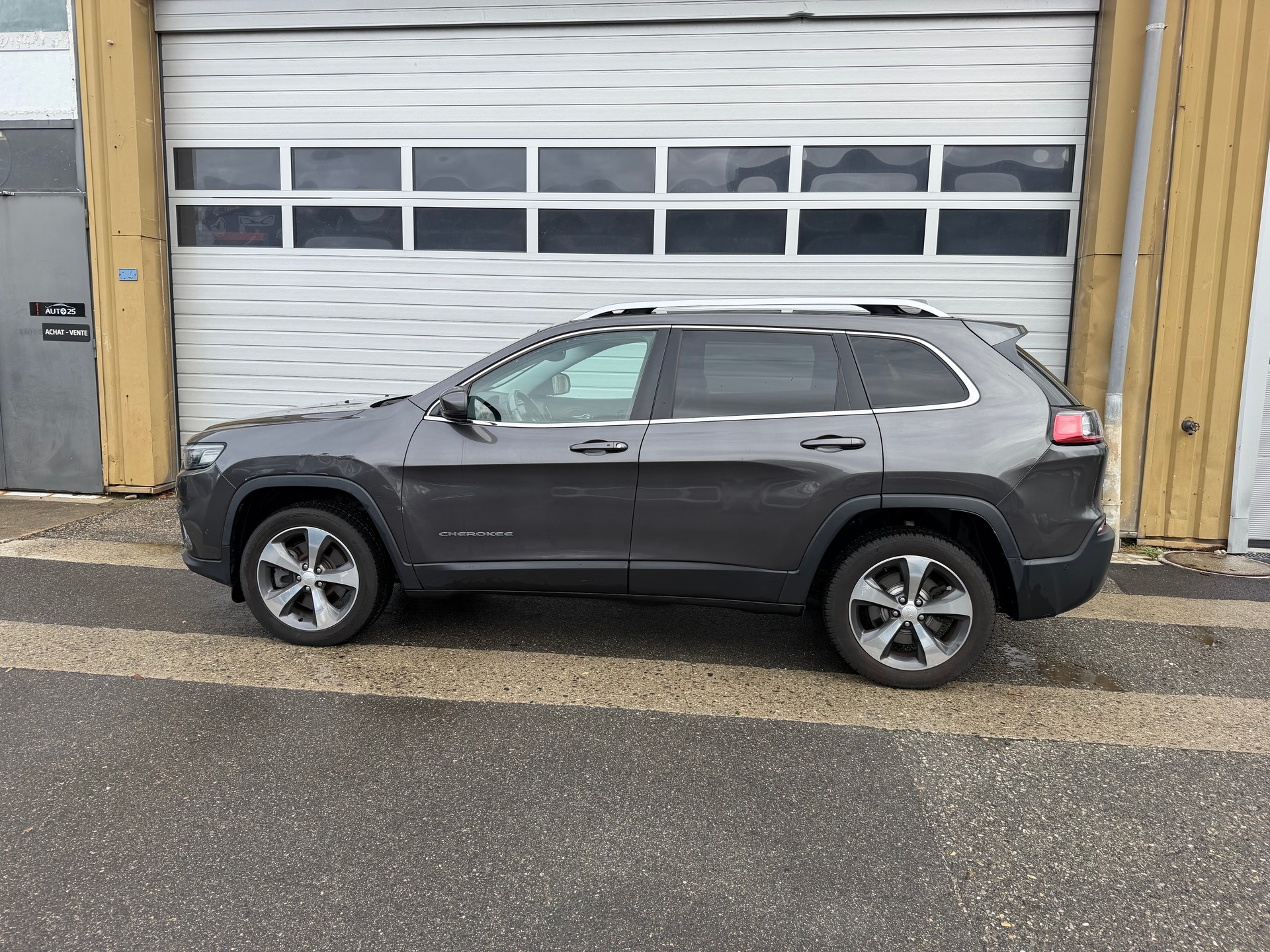 JEEP Cherokee 2.2MJ Limited AWD Drive II 9ATX-image-5