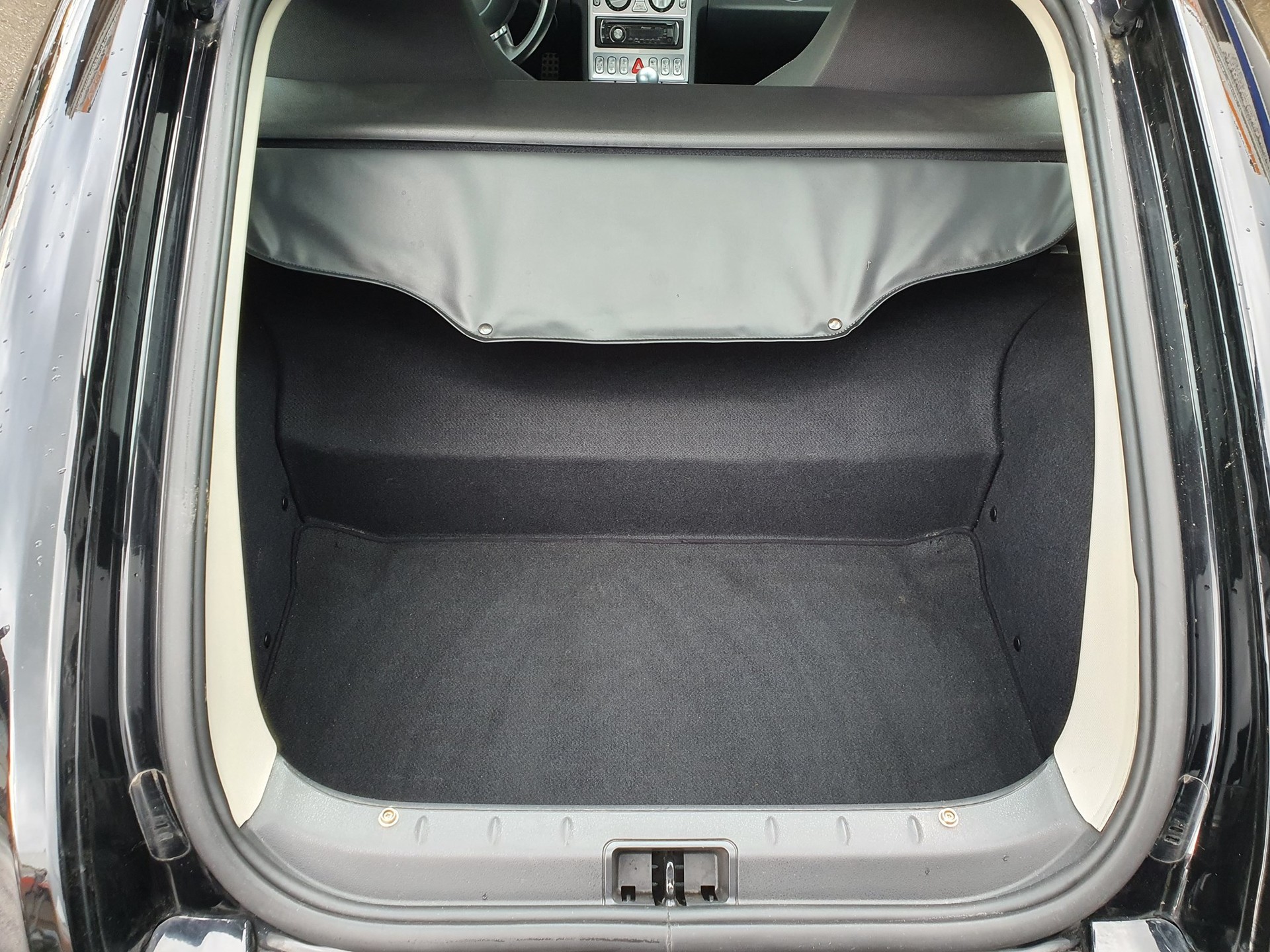 CHRYSLER Crossfire 3.2 SRT6-image-14