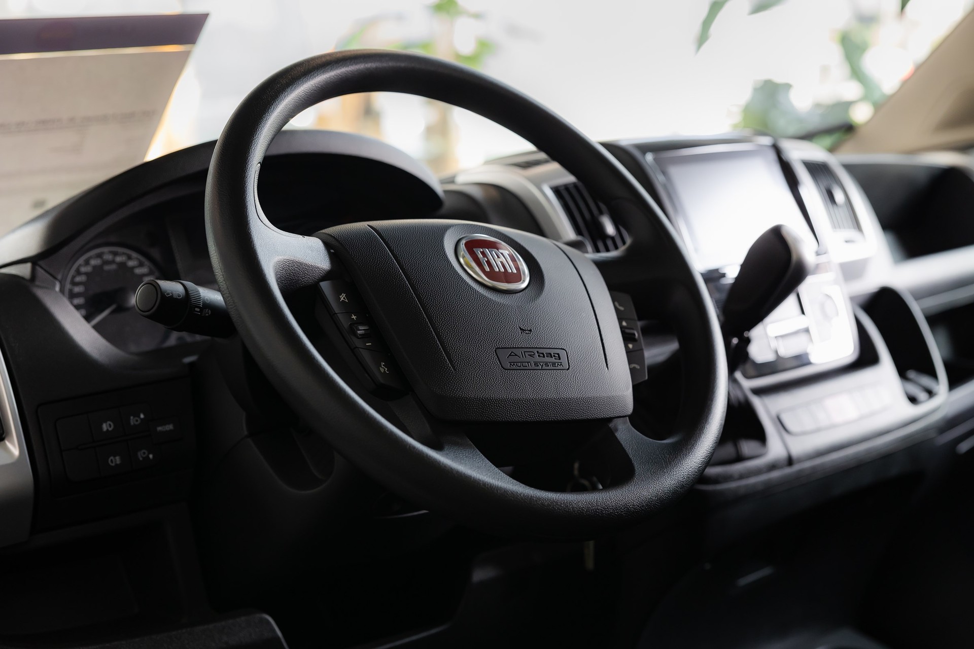 FIAT New E-Ducato 35 47kWh MH2 L2 H2 Comfort Full Option-image-8