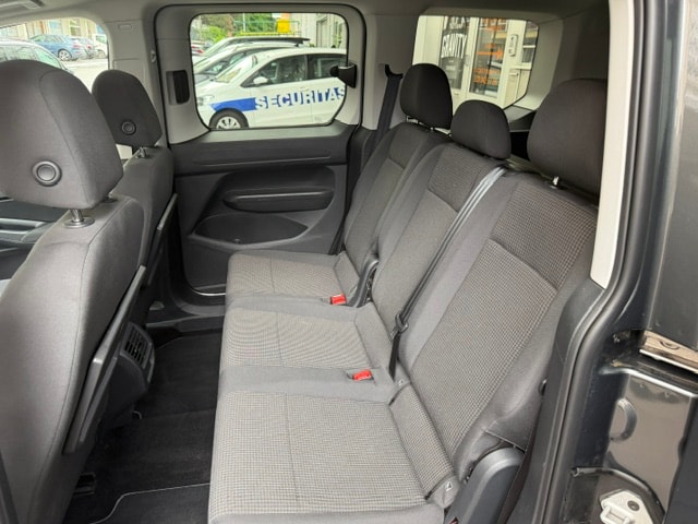 VW Caddy 1.5 TSI DSG-image-1