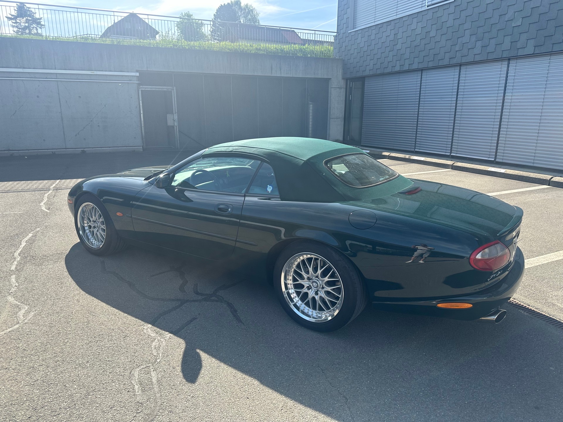 JAGUAR XKR S/C Convertible-image-2