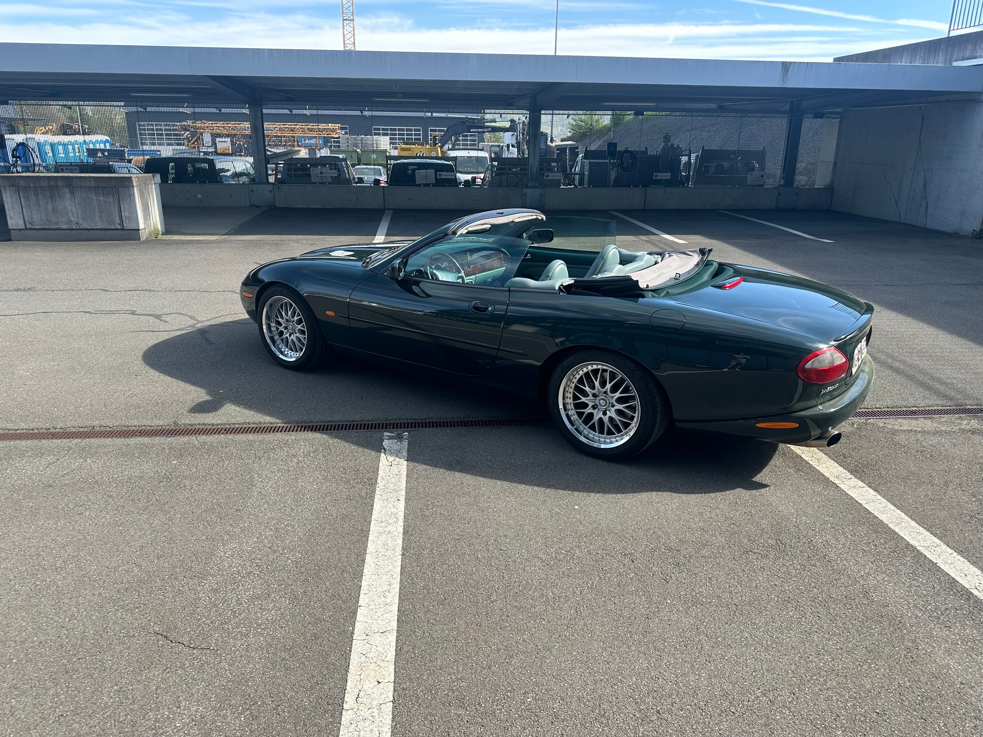 JAGUAR XKR S/C Convertible-image-1