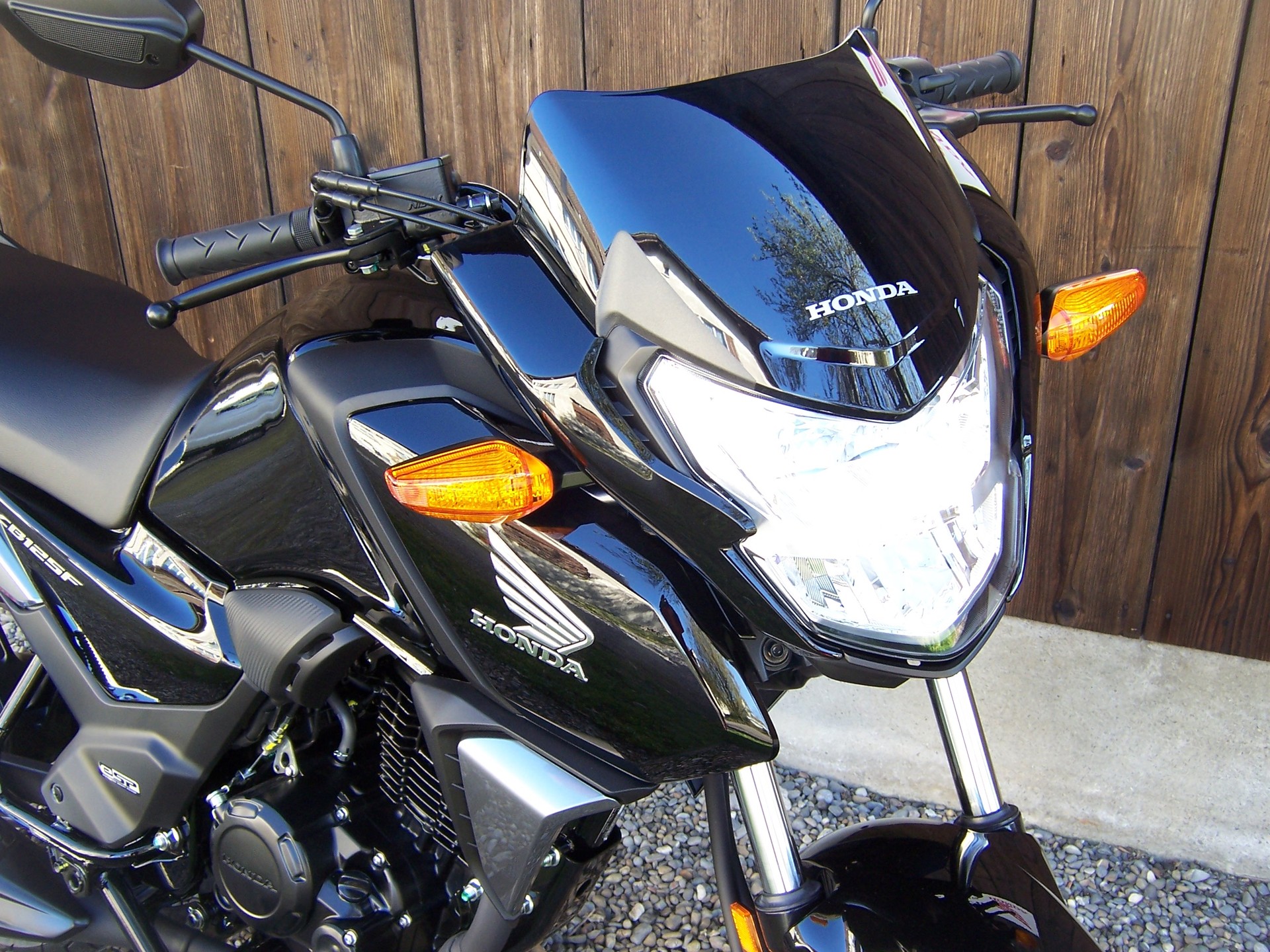 HONDA CBF 125 M-showroom-element-1