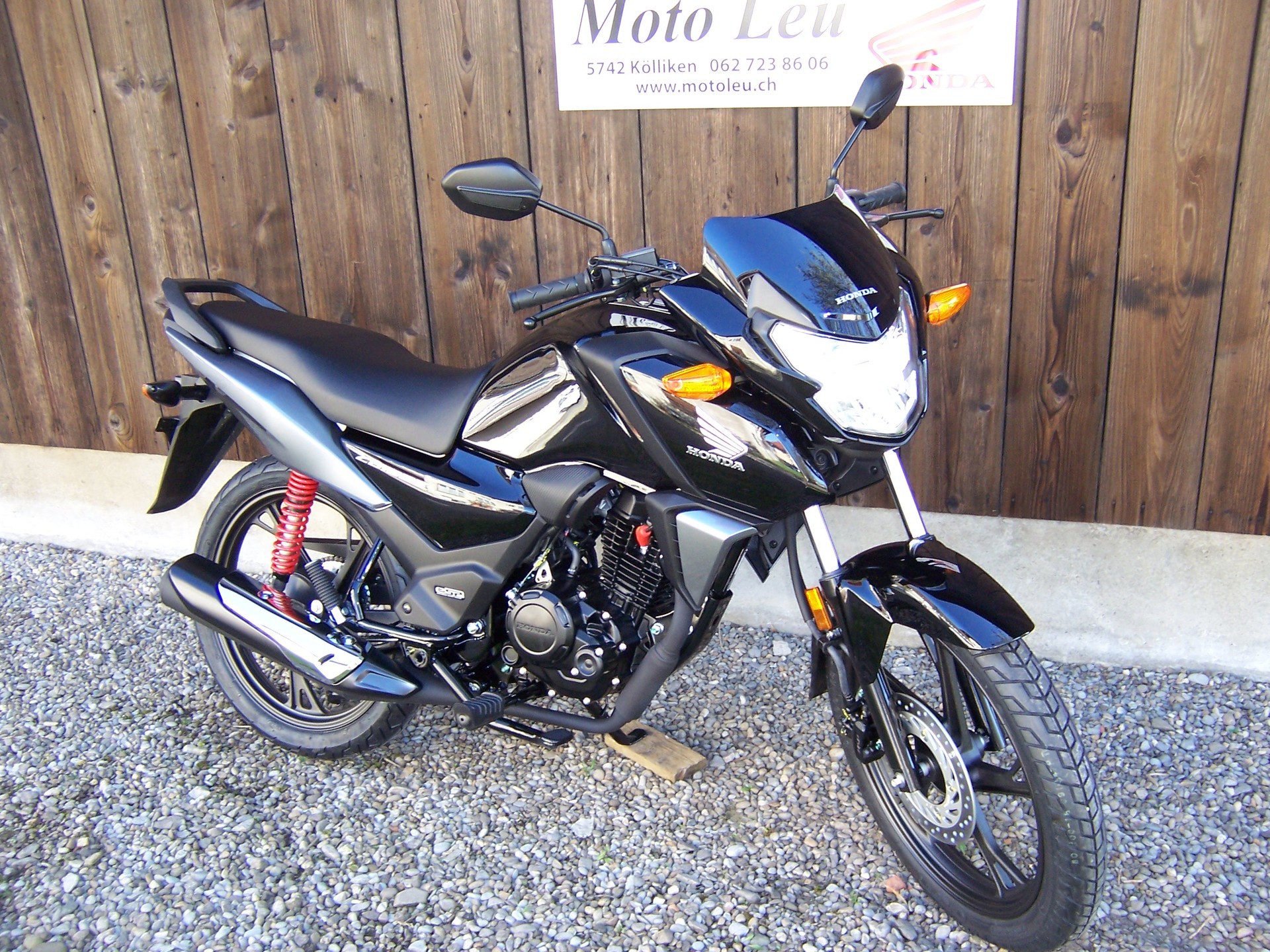 HONDA CBF 125 M-showroom-element-2